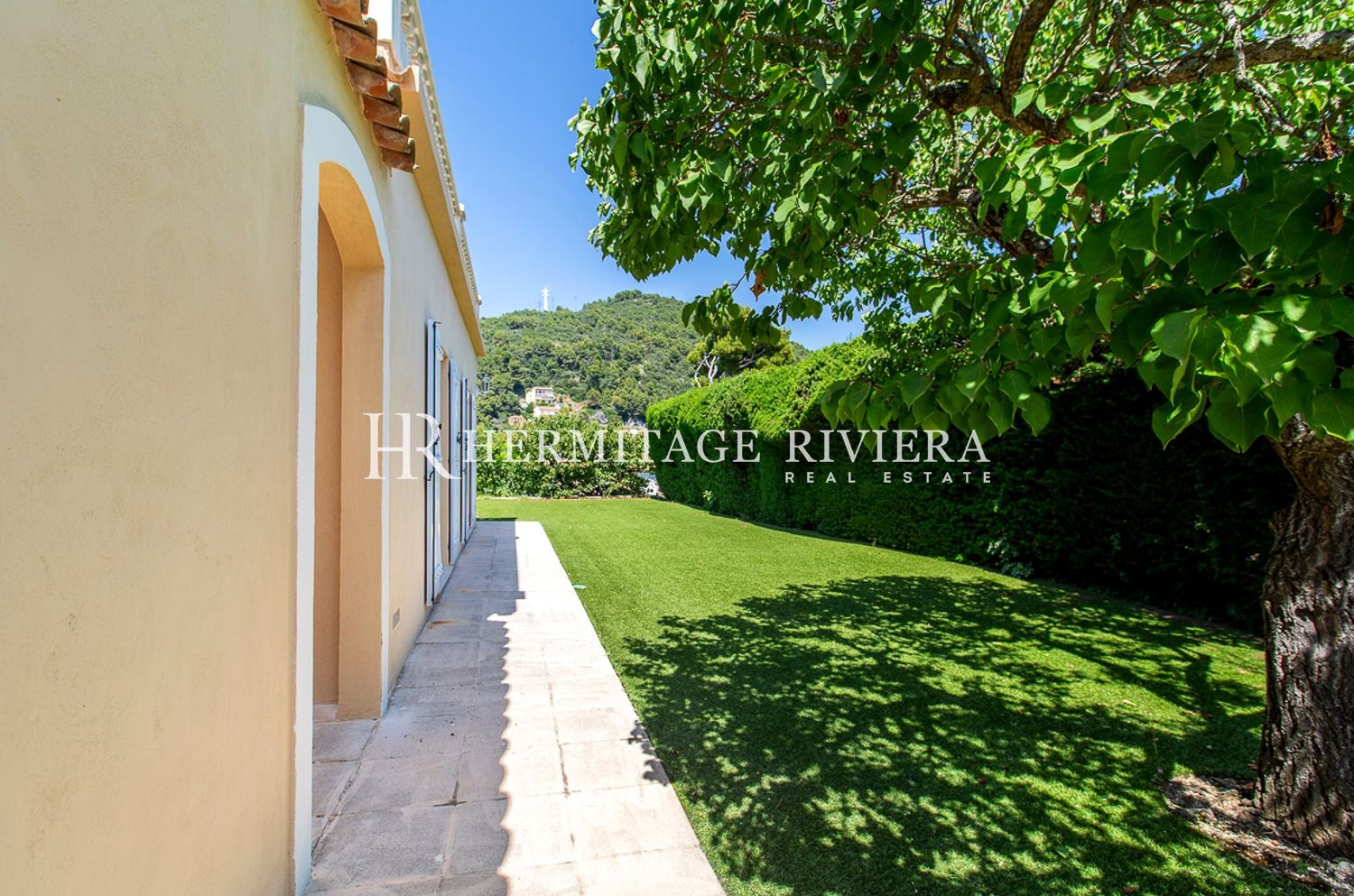 Villa in Villefranche-sur-Mer Сalm - Сlosed estate - Pool - Garden (image 9)
