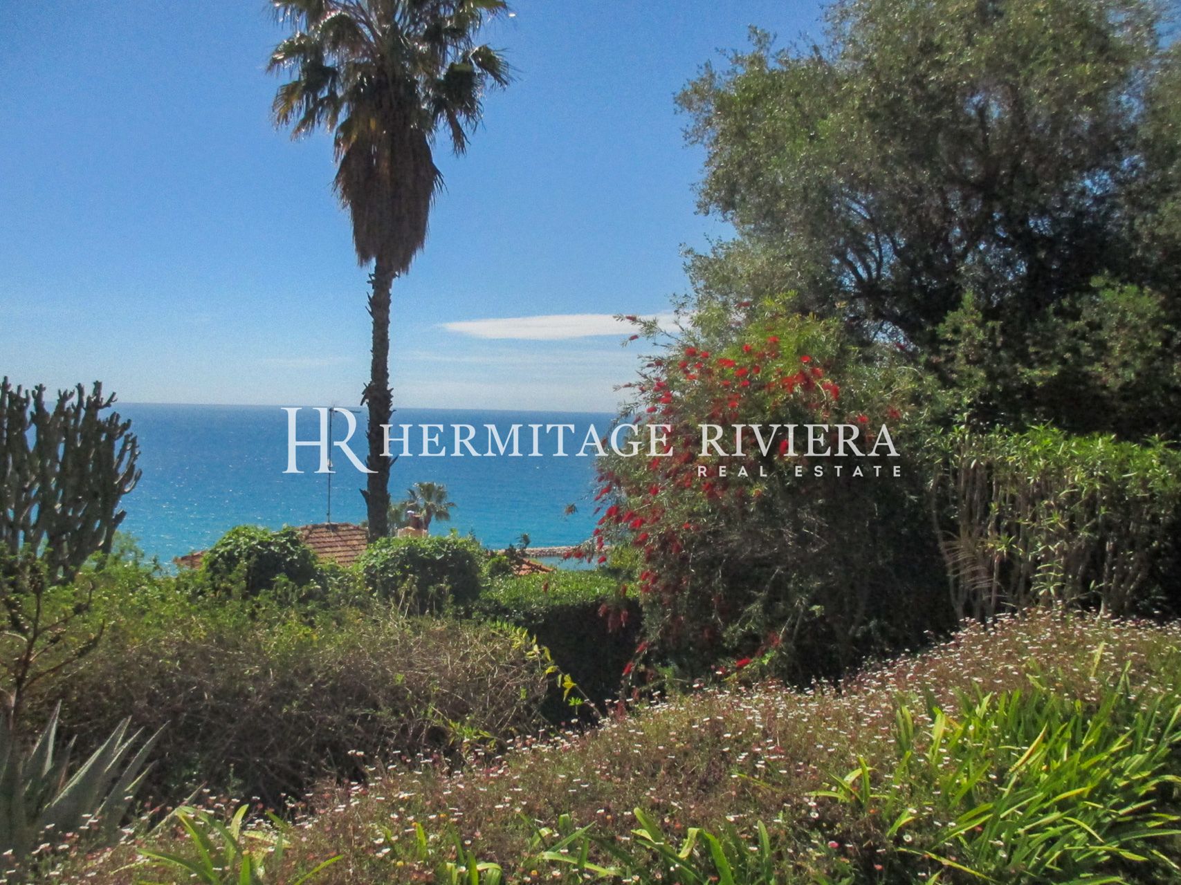3 bedroom apartment with private garden (image 6)