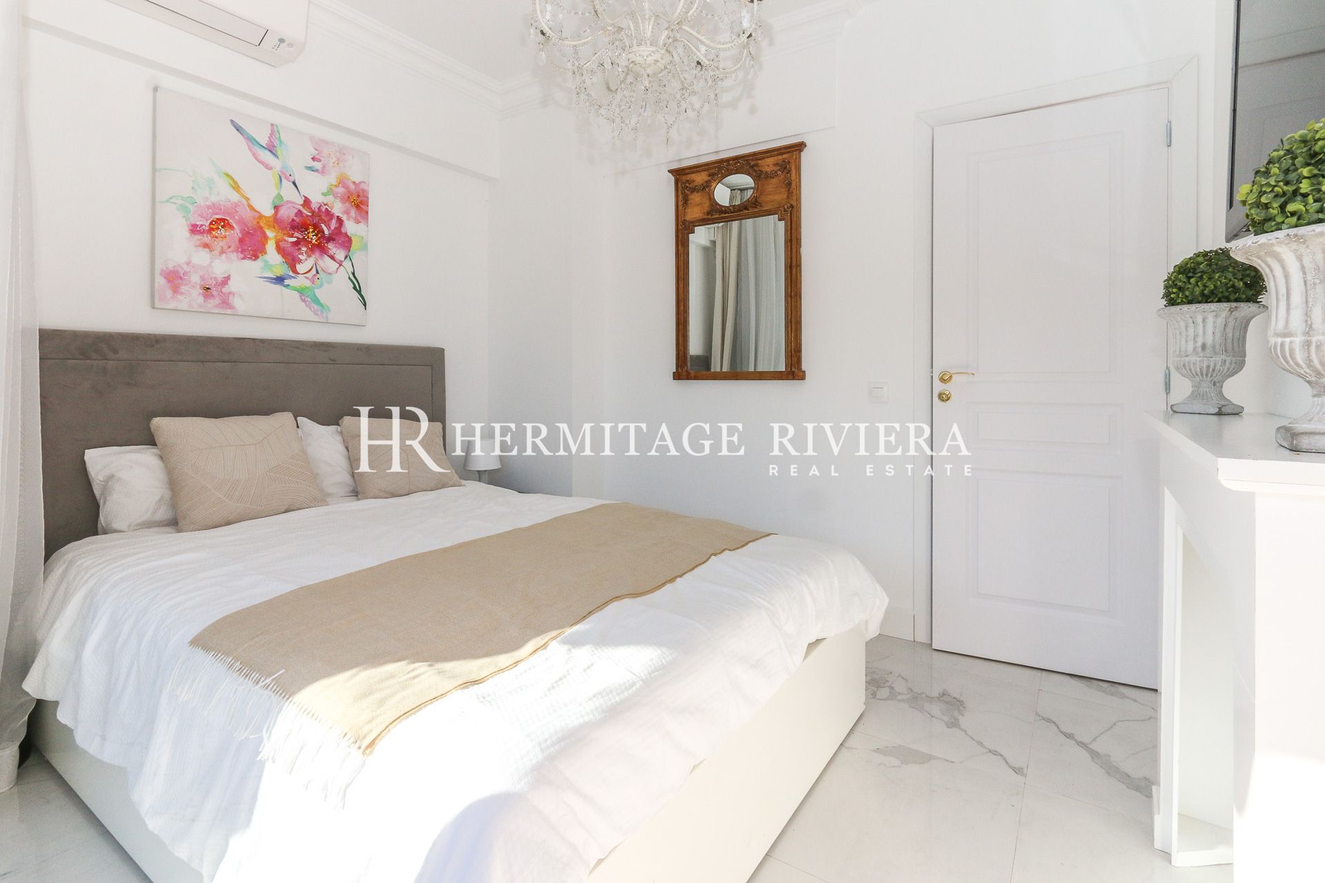 令人惊艳的翻新公寓,坐拥海景 (图片 23)