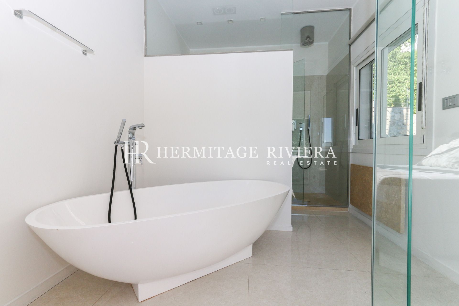 Contemporary villa - Sea view - Pool - Garage  (image 23)