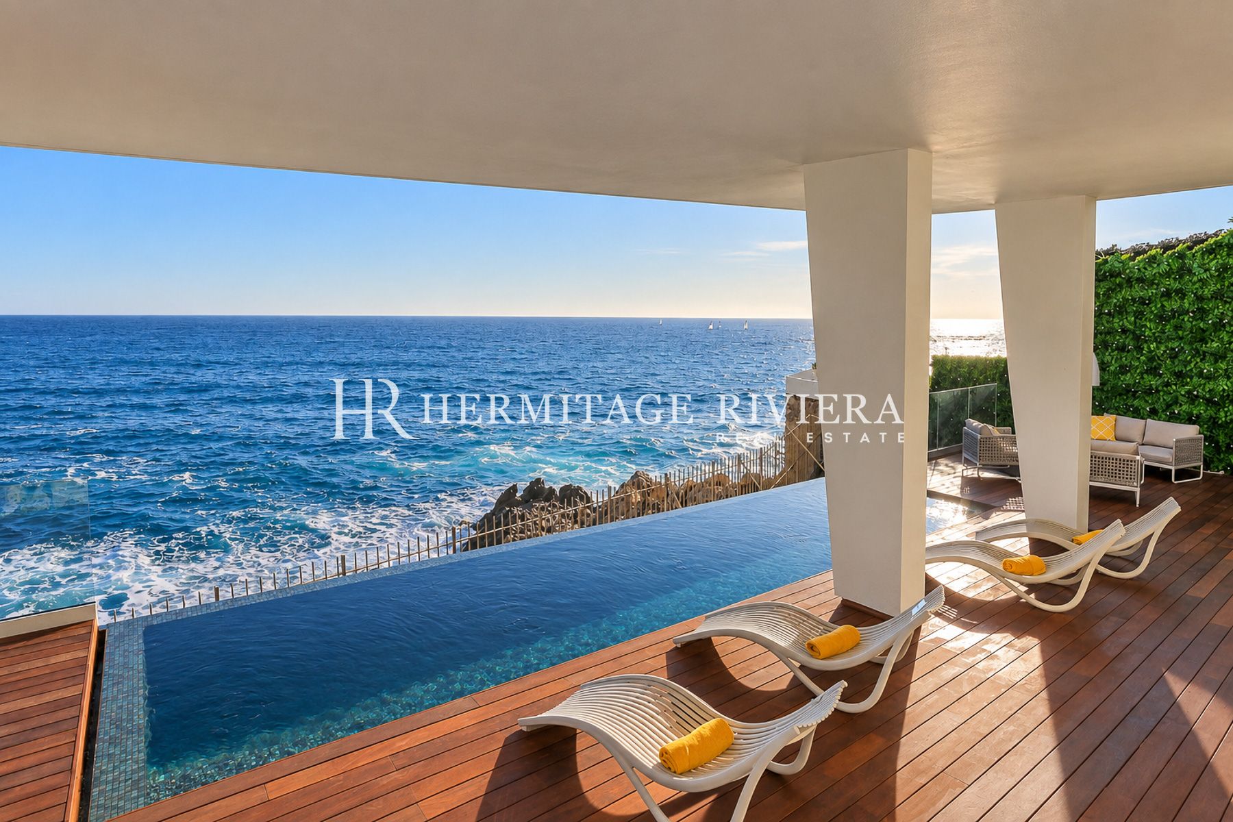 Villa à Cap-de-Nice Front de mer - Accès direct à la mer - Rénovée - Domaine fermé  (image 3)