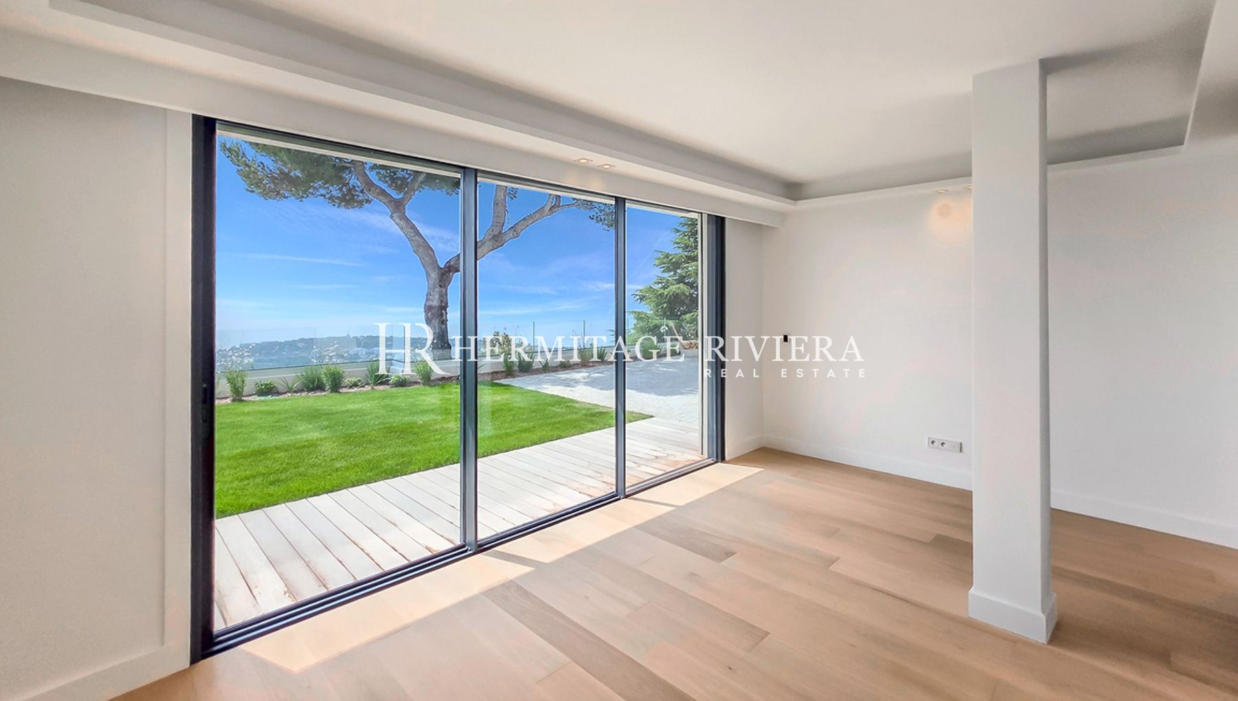 Villa à Roquebrune-Cap-Martin Villa contemporaine neuve - Vue mer - Piscine  (image 17)