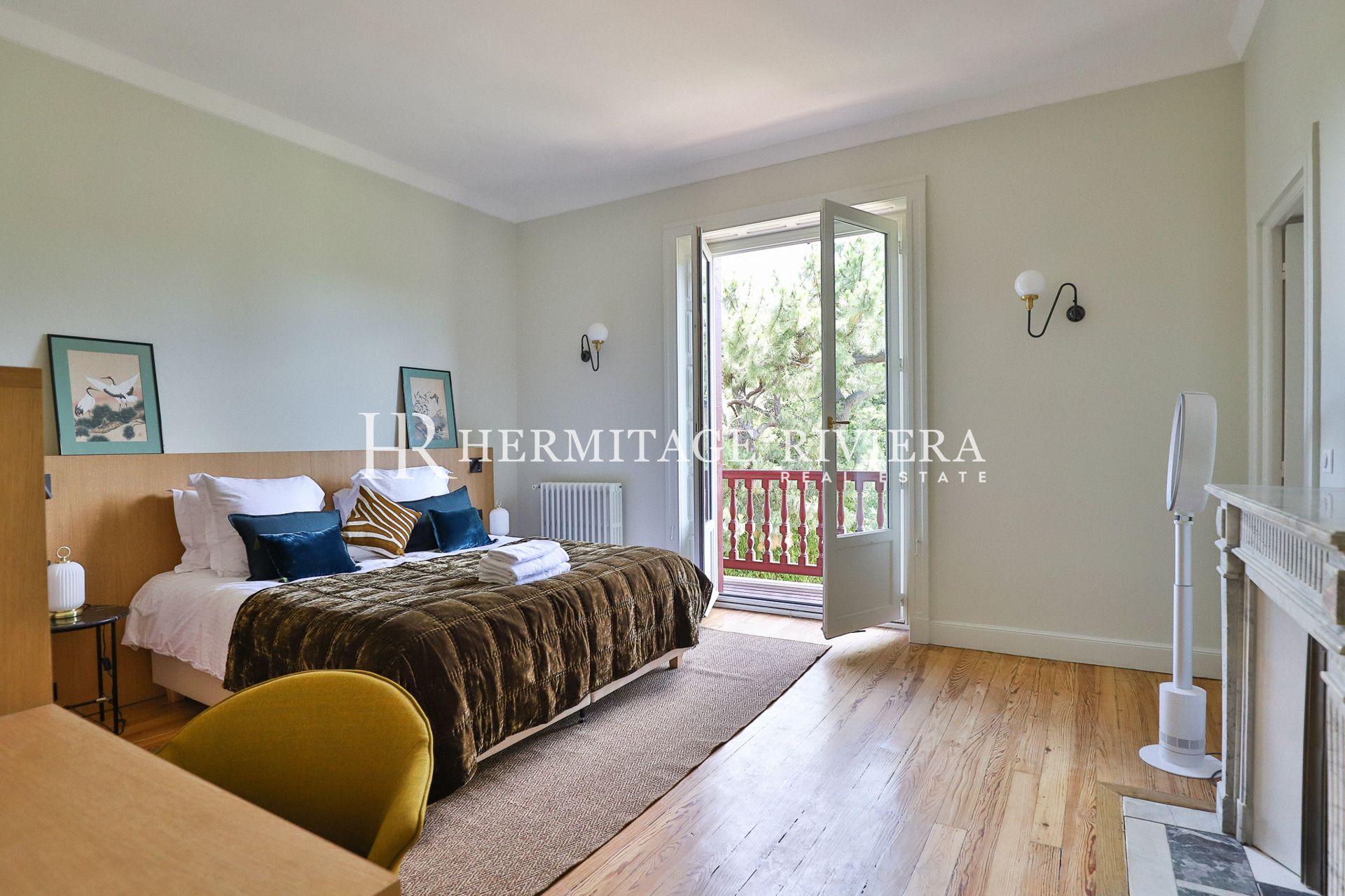 Property - 7 bedrooms - Cinema - Pool - Sea view (image 8)