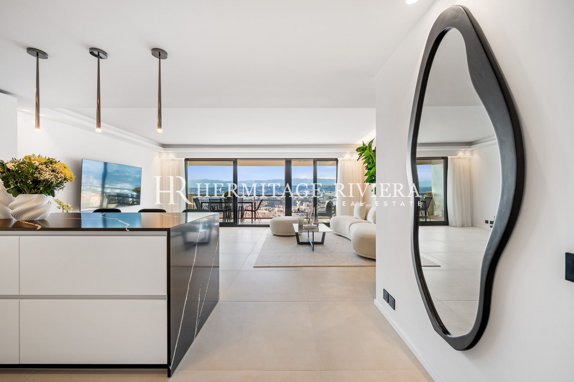 Exceptional Apartment – Top Floor with Breathtaking Sea View (image 12)