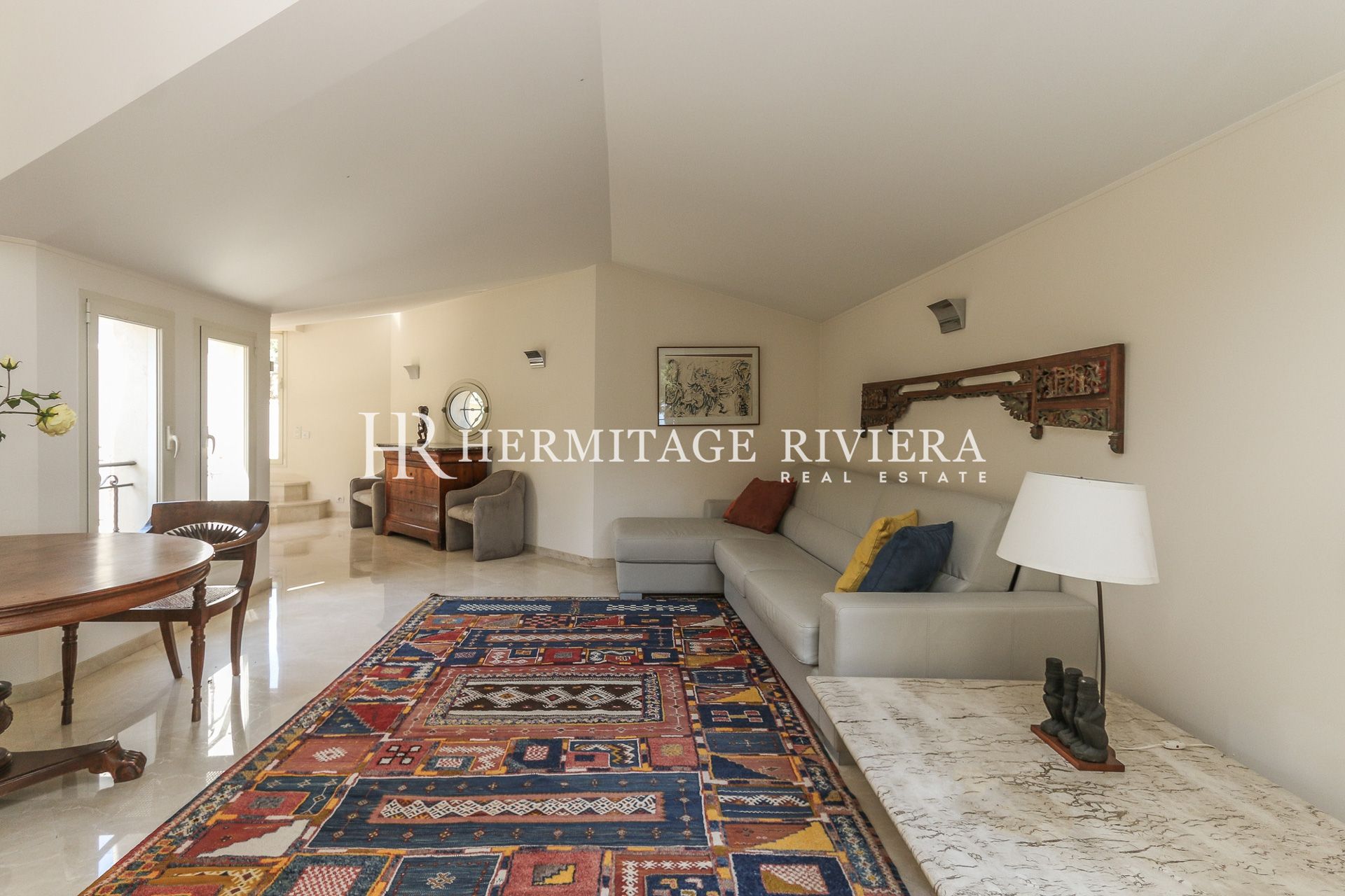 Property overlooking Monaco - Sea views - Pool - Flat garden  (image 20)