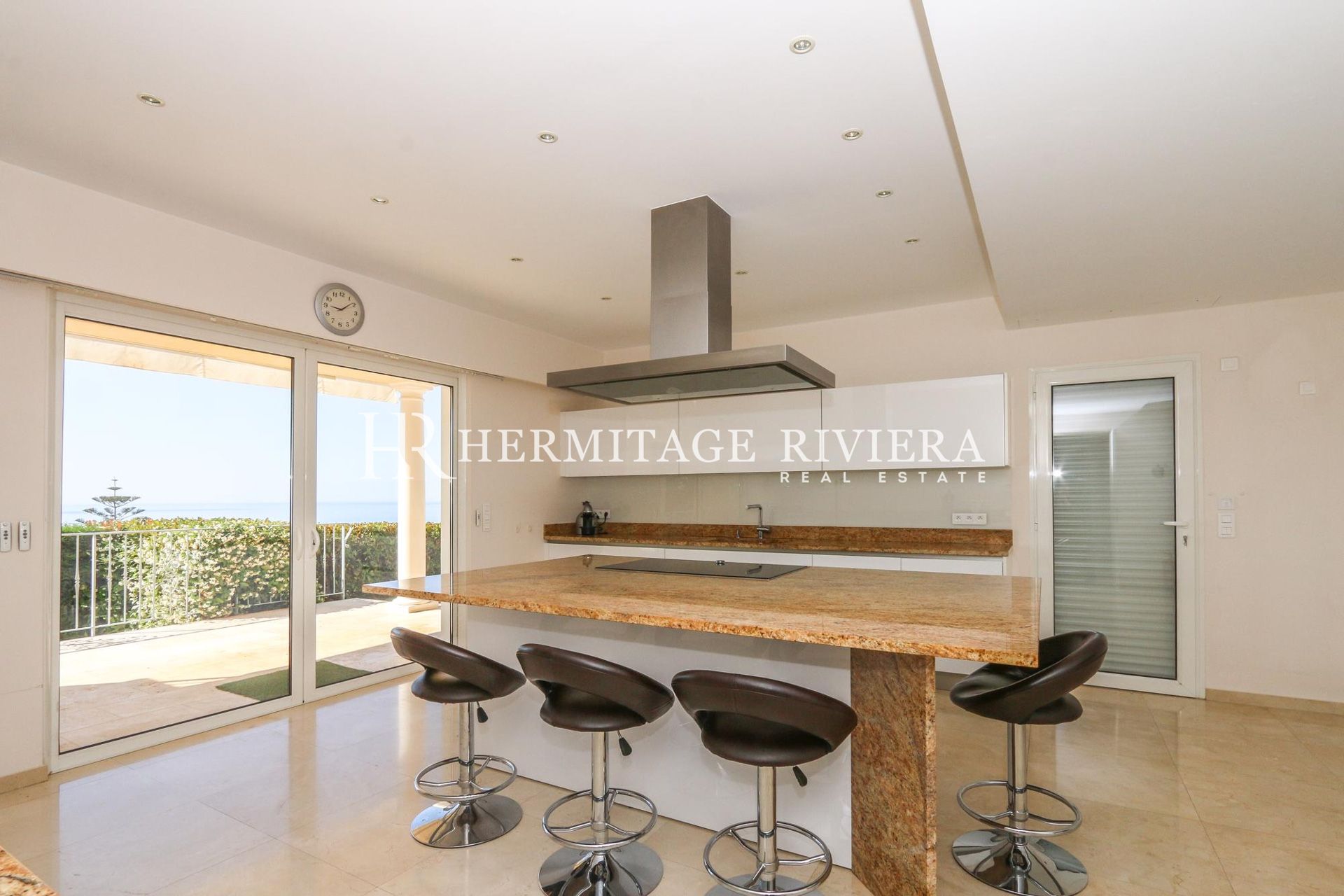 Вилла в флорентийском стиле с видом на море (изображение 12)