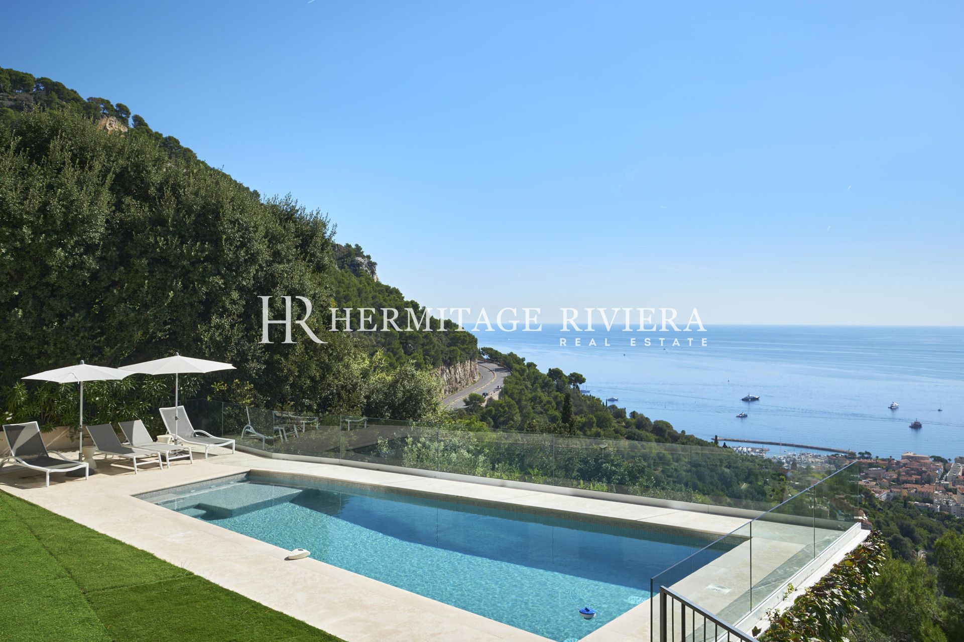 Contemporary property - Fantastique sea views - Pool (image 6)