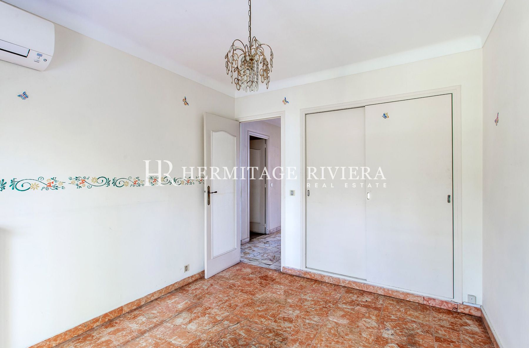Apartment in Menton 3-bedroom apartment - Sea front - Terrasse - Sea view (image 7)
