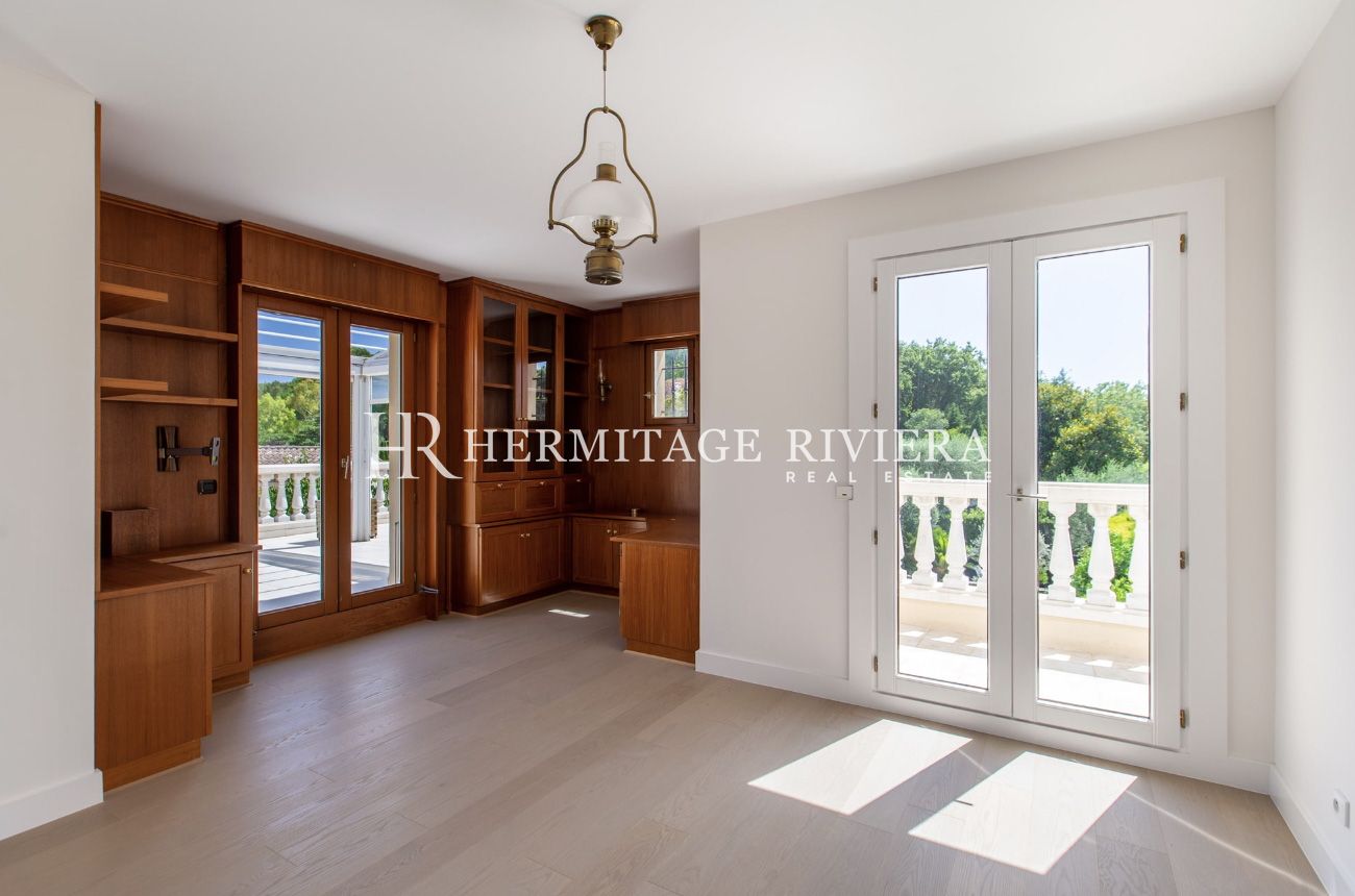 Сalm - Сlosed estate - Pool - Garden (image 11)