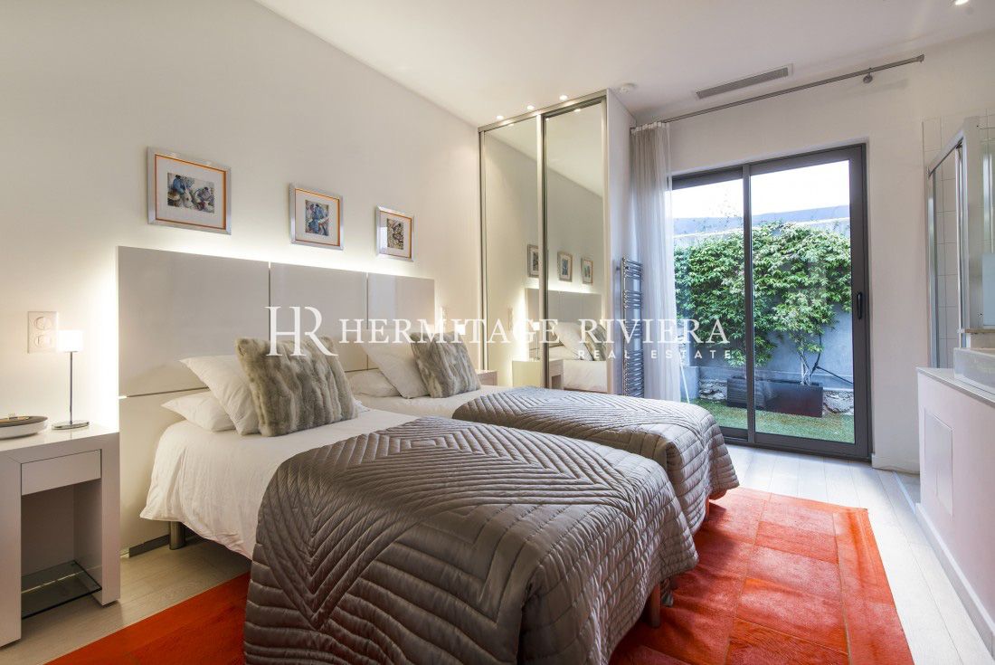 Contemporary villa - Stunning sea views - Pool (image 10)