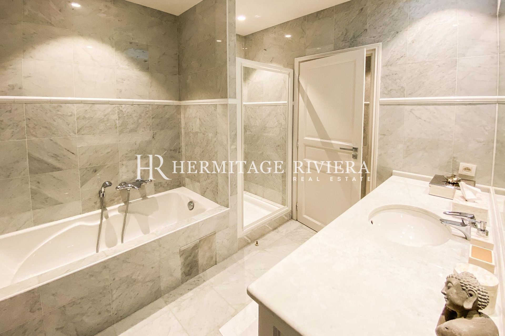 Renovated - Panoramic sea views - Pool (image 16)