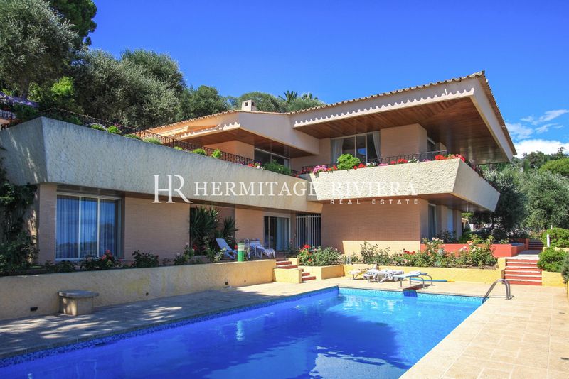 Außergewöhnliche Villa mit Panoramablick