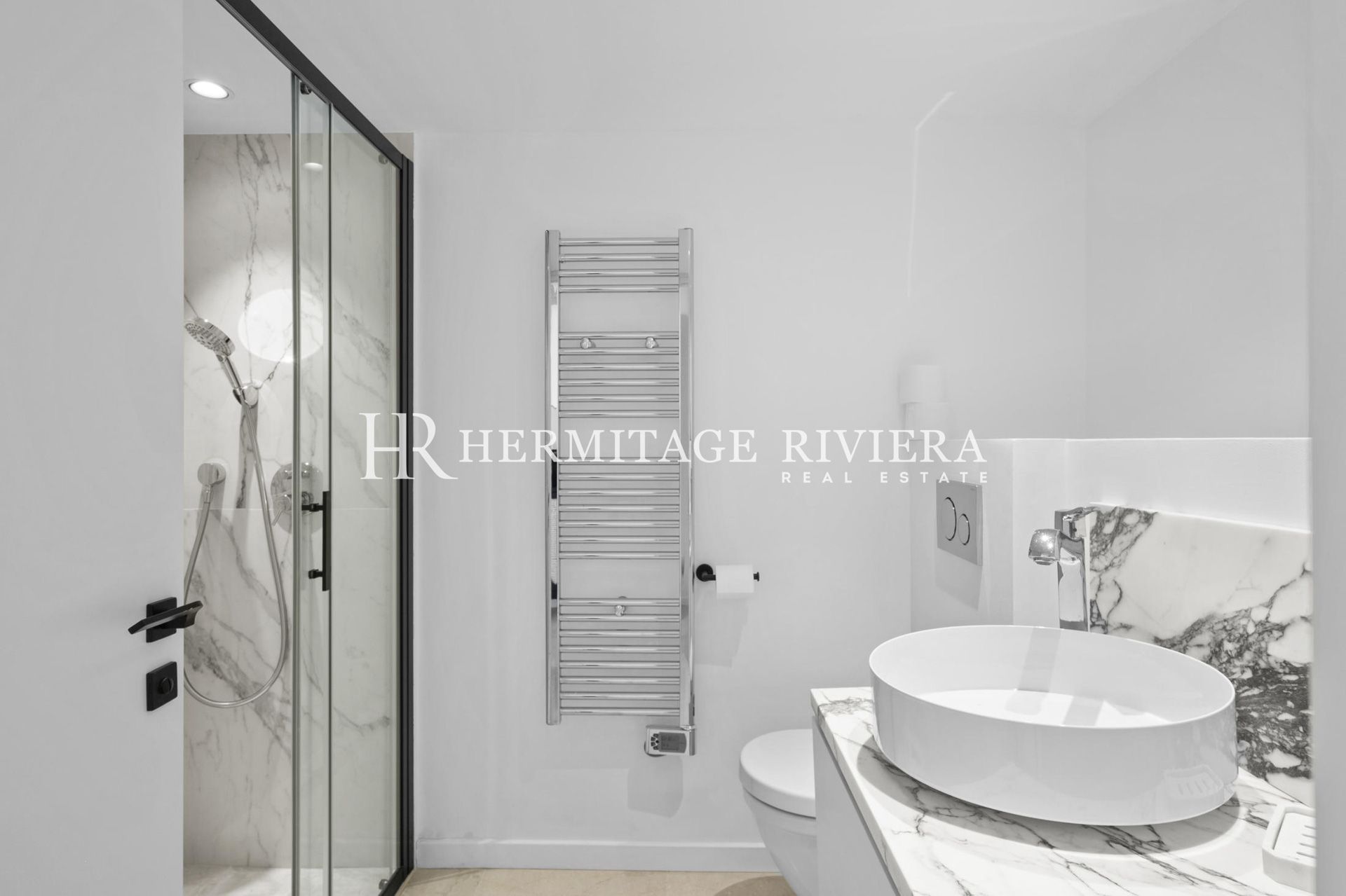 Contemporary property - Fantastique sea views - Pool (image 27)