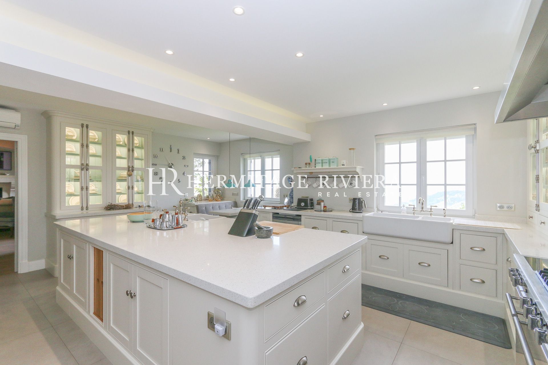 Villa ristrutturata - Vista sul paese - Piscina (immagine 15)