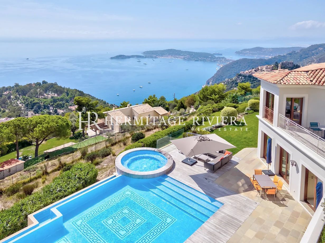 Con vista sul borgo medievale - Piscina - Vista mare (immagine 1)