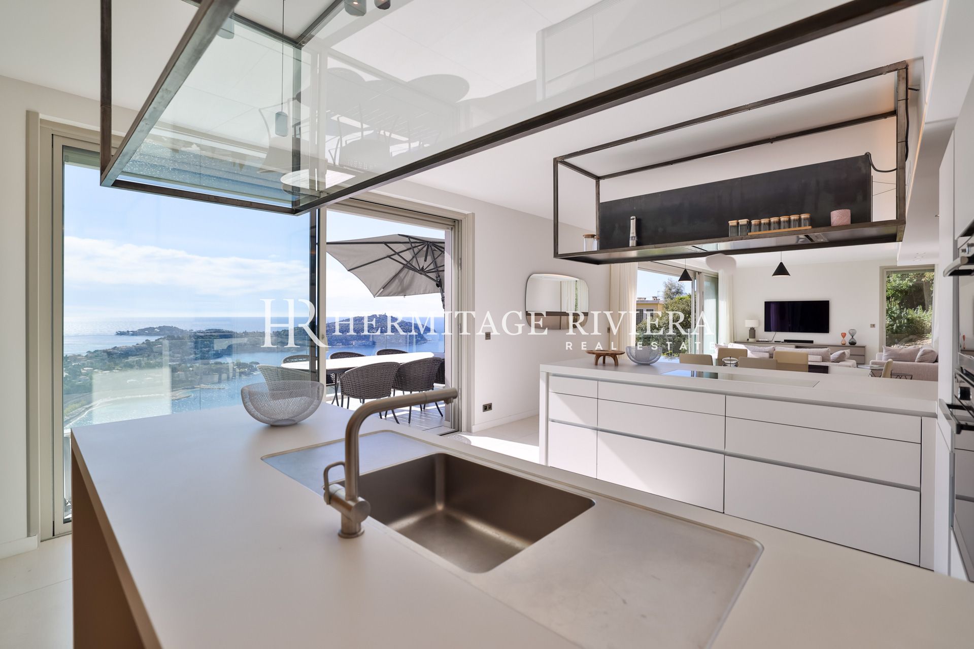 Luxury property - Sew Views - Pool (image 11)