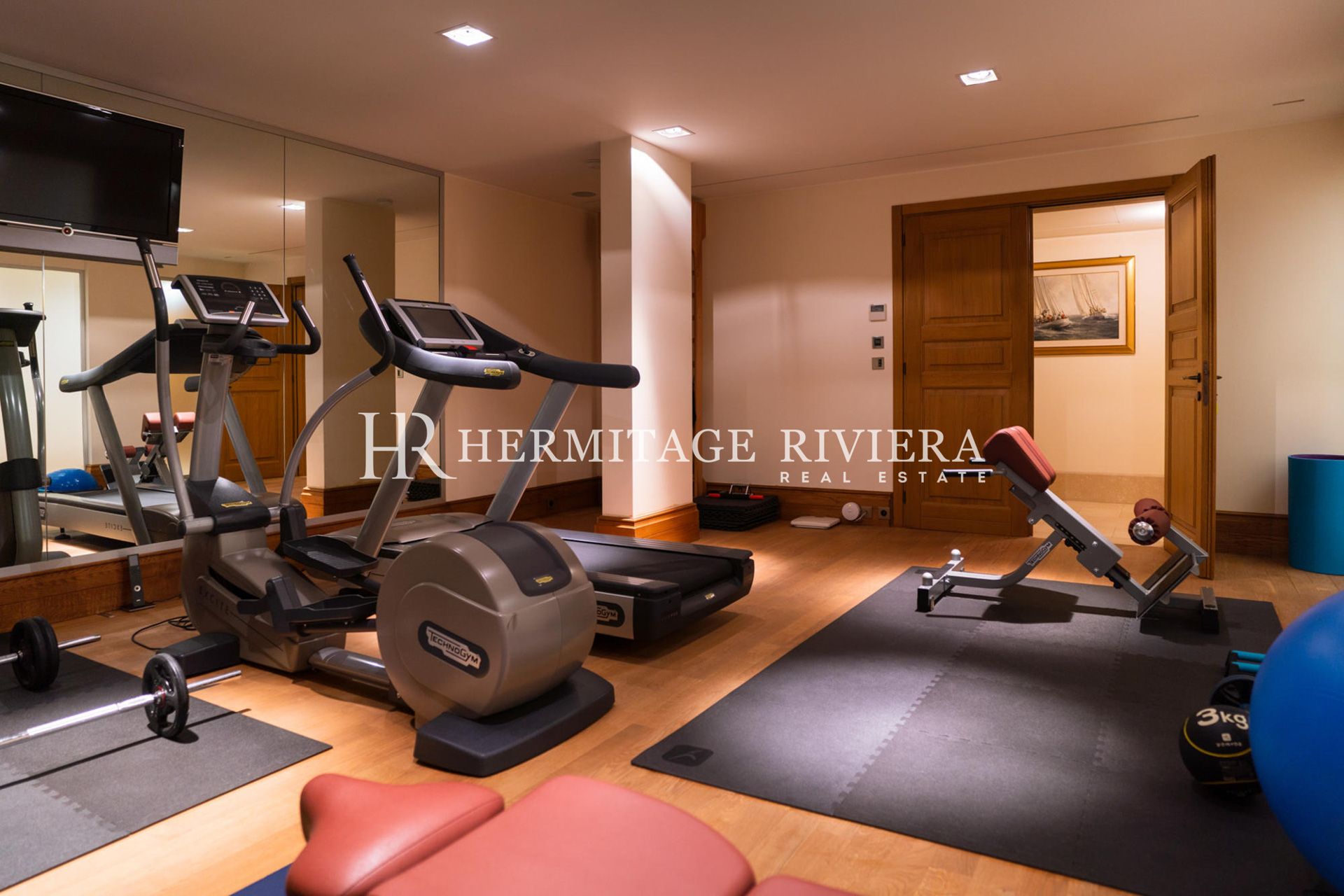 Exclusive waterfront property - Pool - Sea views (image 25)