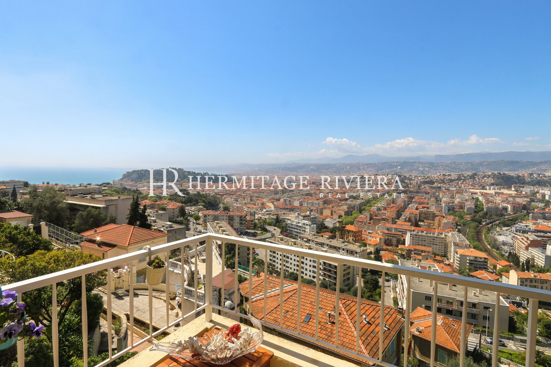 Apartment in Nice Mont Boron Apartment with terrace and sea view (image 1)