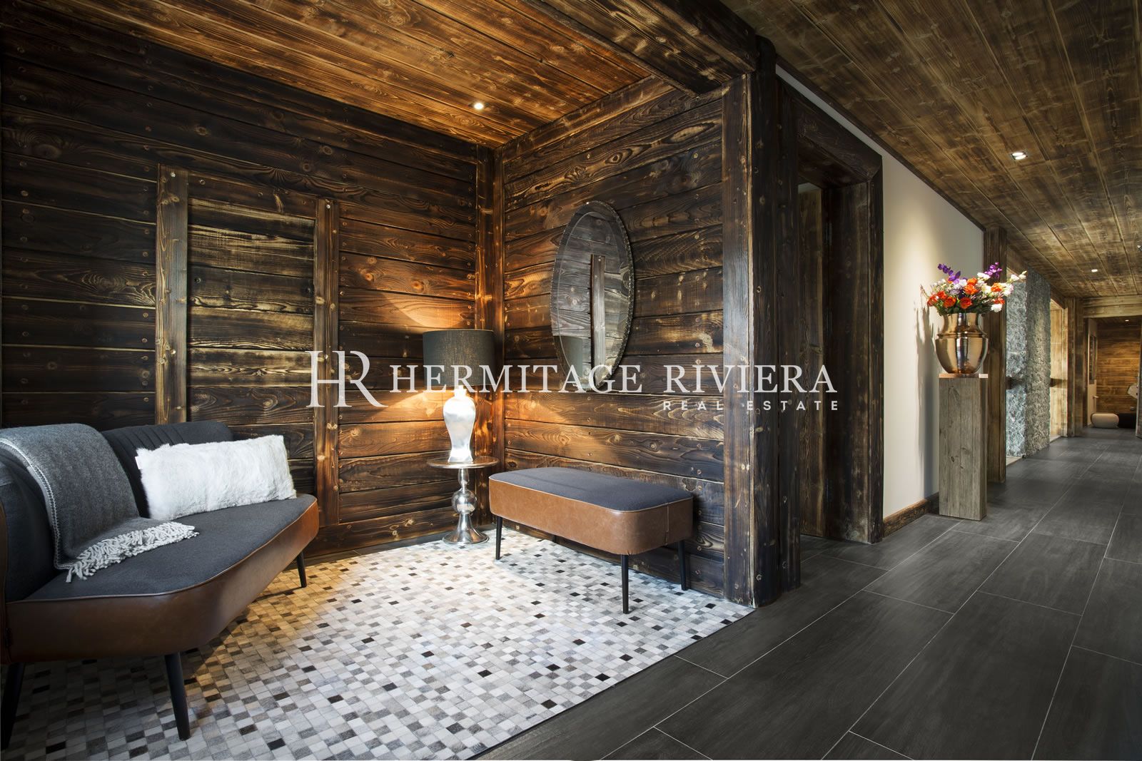 Luxury chalet by the slopes (image 13)