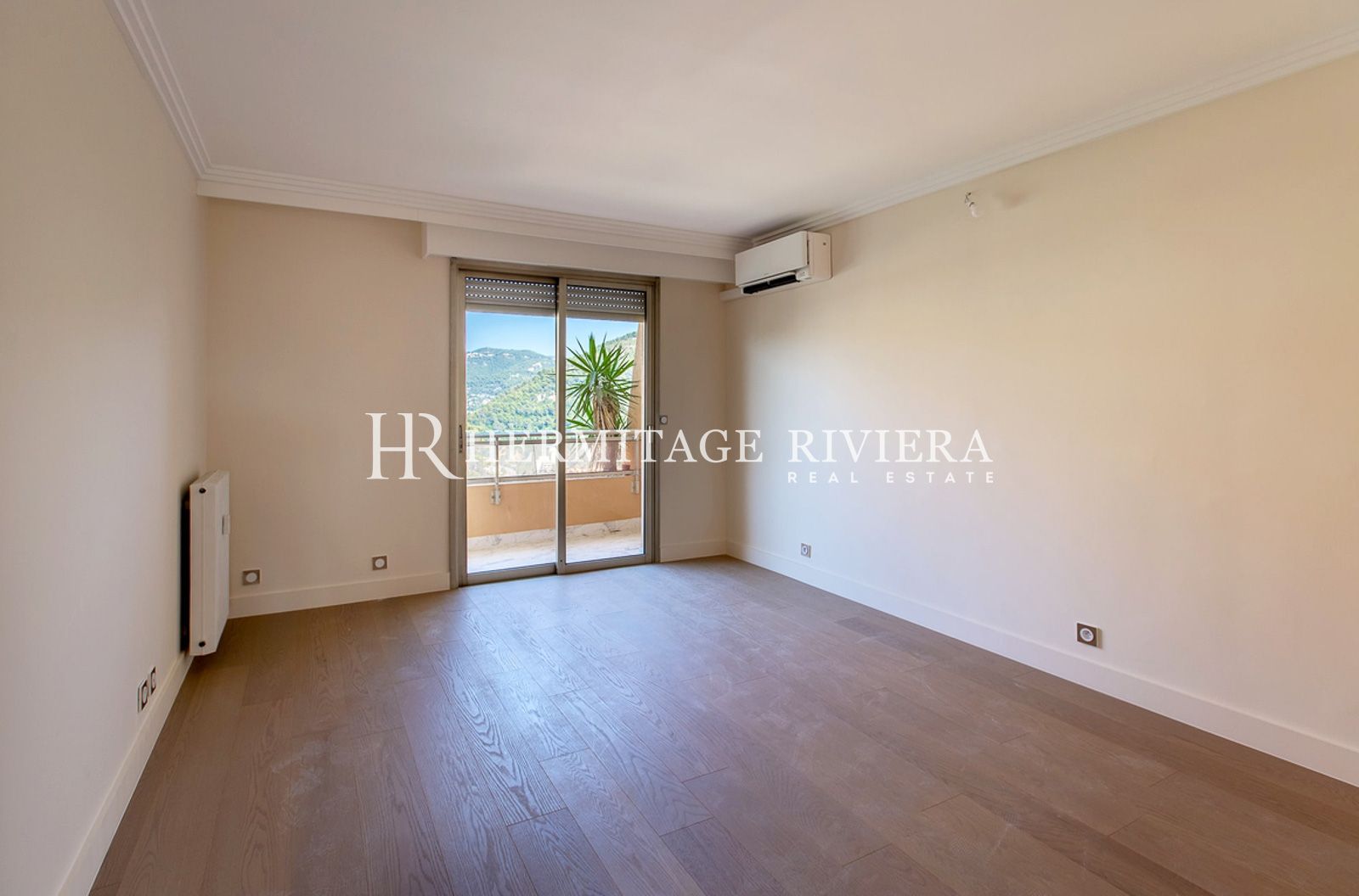 Penthouse in Nice Cimiez 3 bedroom - Roof terrace - Pool  (image 12)