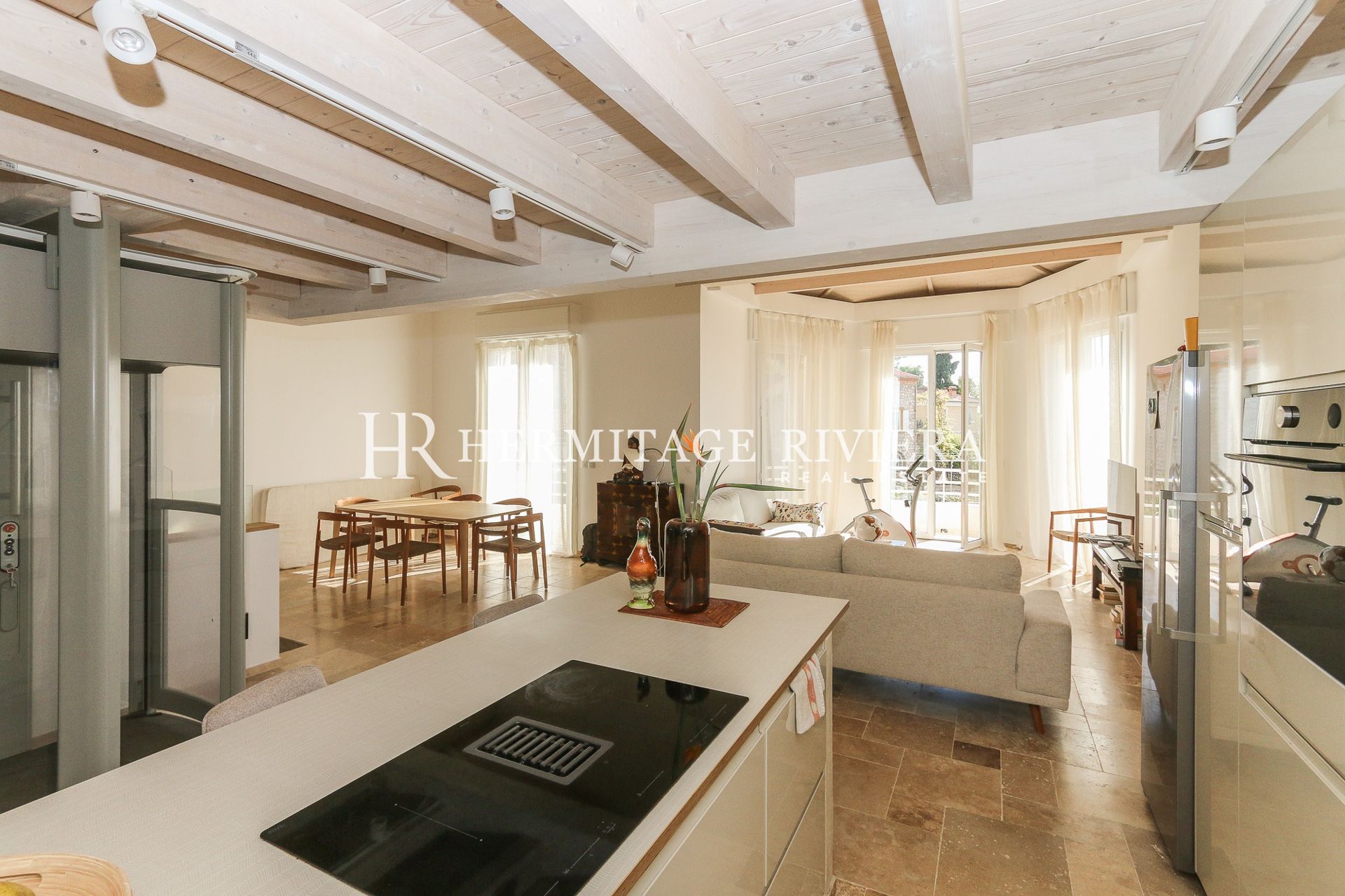 Villa reformada - Vista al mar - Cerca de playas (imagen 3)