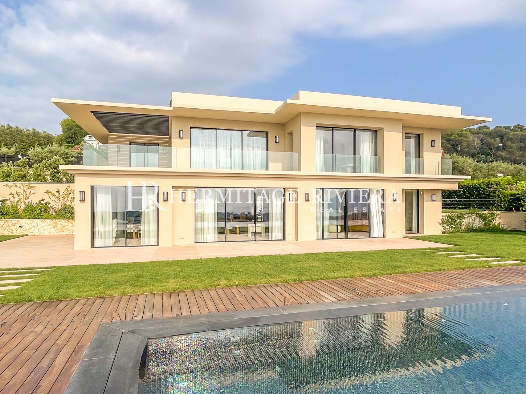 Villa in Nice Mont Boron Villa neu aufgebaut Modern Meerblick Flacher Garten (bild 1)