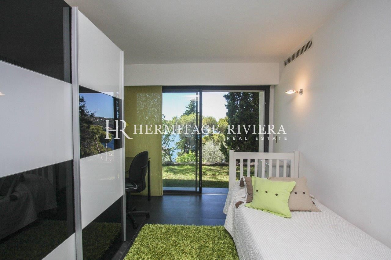 Villa contemporaine avec vue féerique mer (image 15)