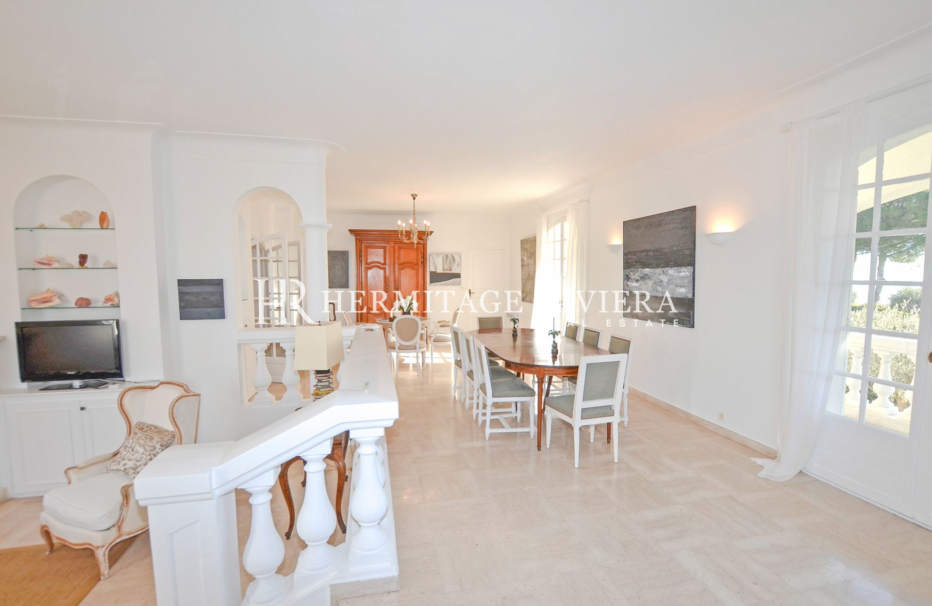 Stunning sea views - Pool - Flat garden (image 8)