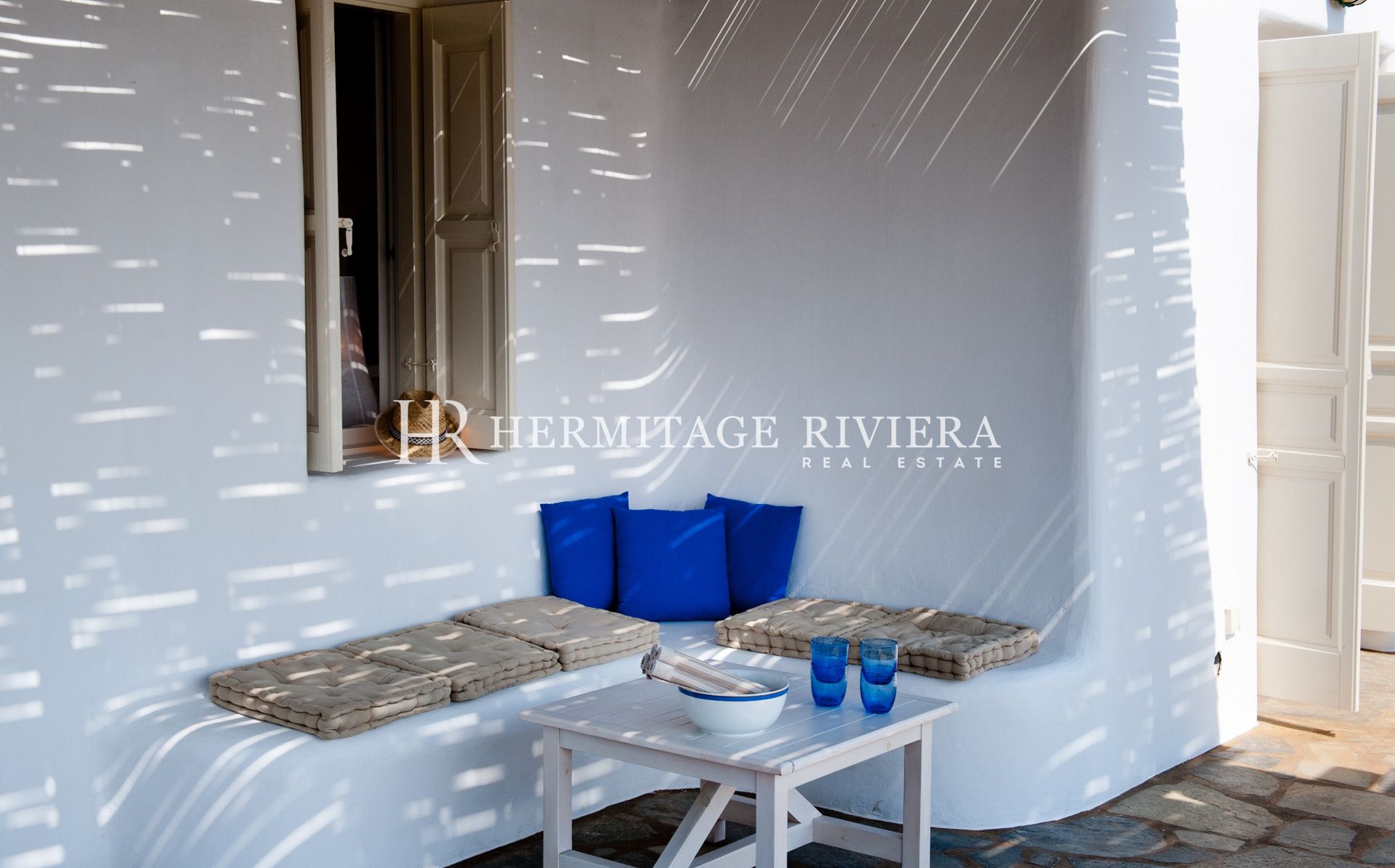 Villa greca perfettamente tradizionale con vista (immagine 20)