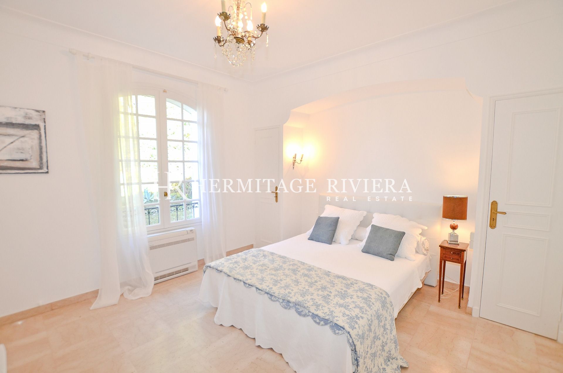 Stunning sea views - Pool - Flat garden (image 19)