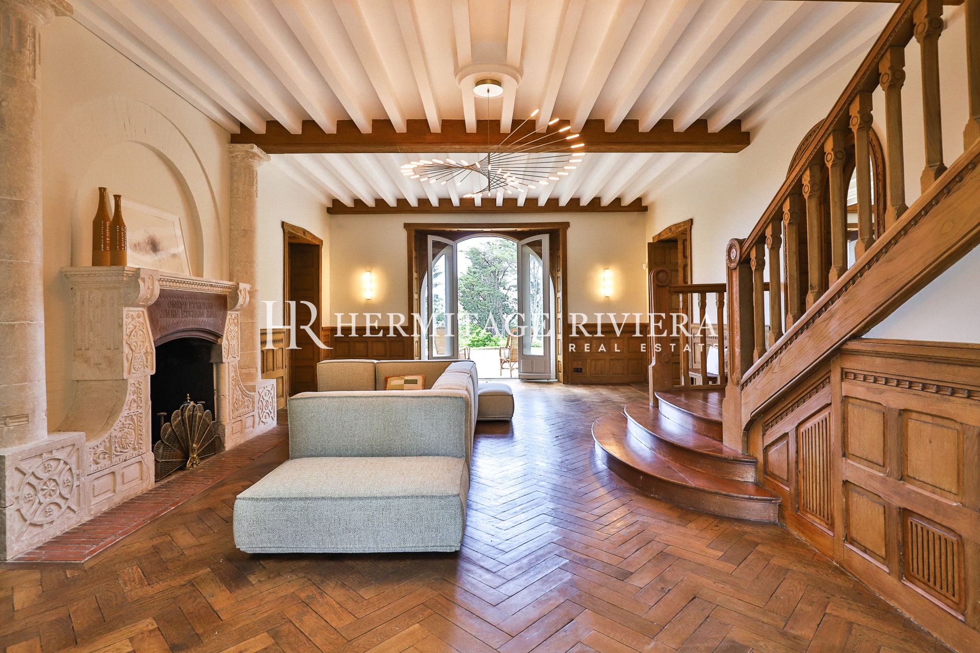 Property - 7 bedrooms - Cinema - Pool - Sea view (image 2)