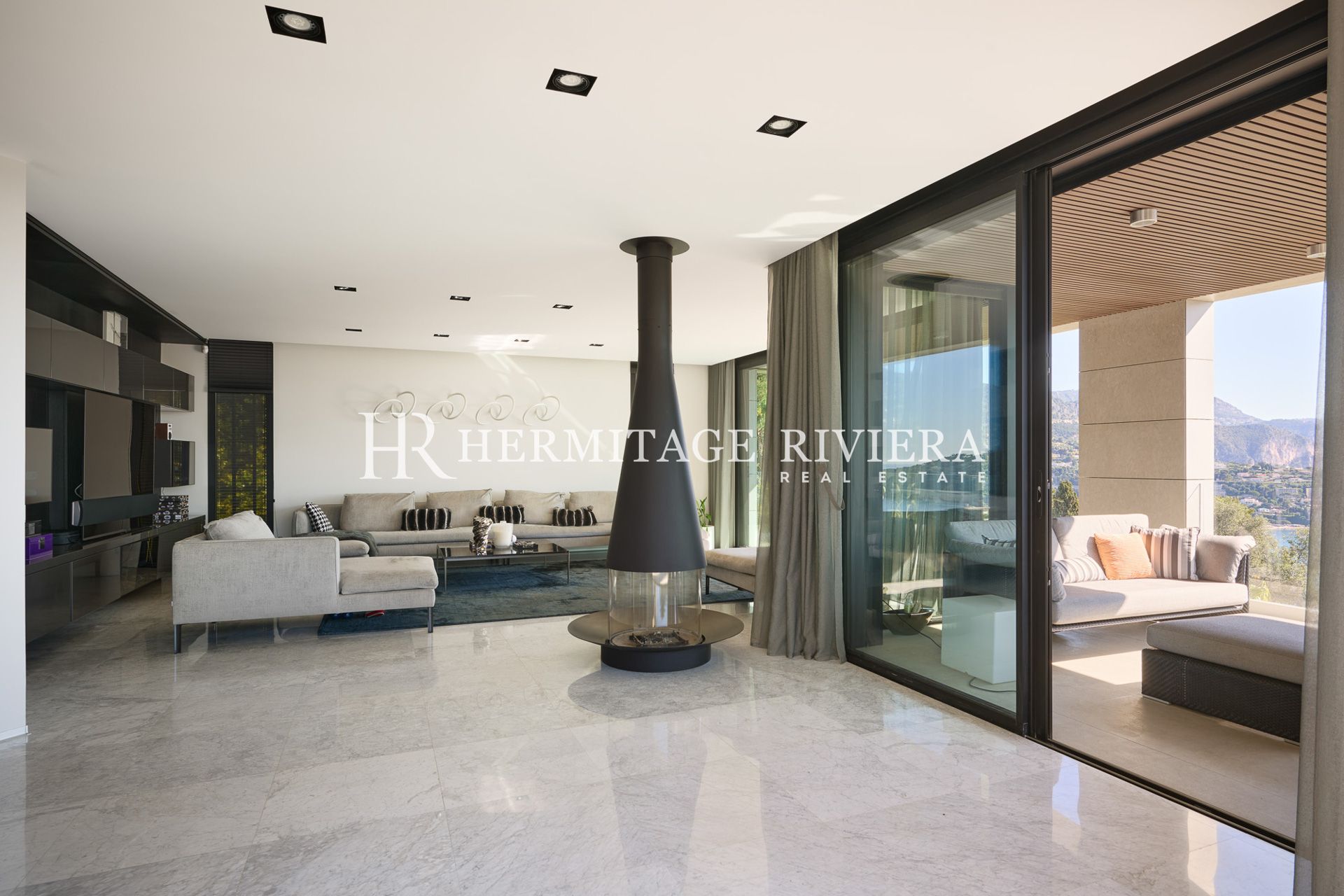 Exceptional contemporary villa panoramic views over the bay of Villefranche (image 15)