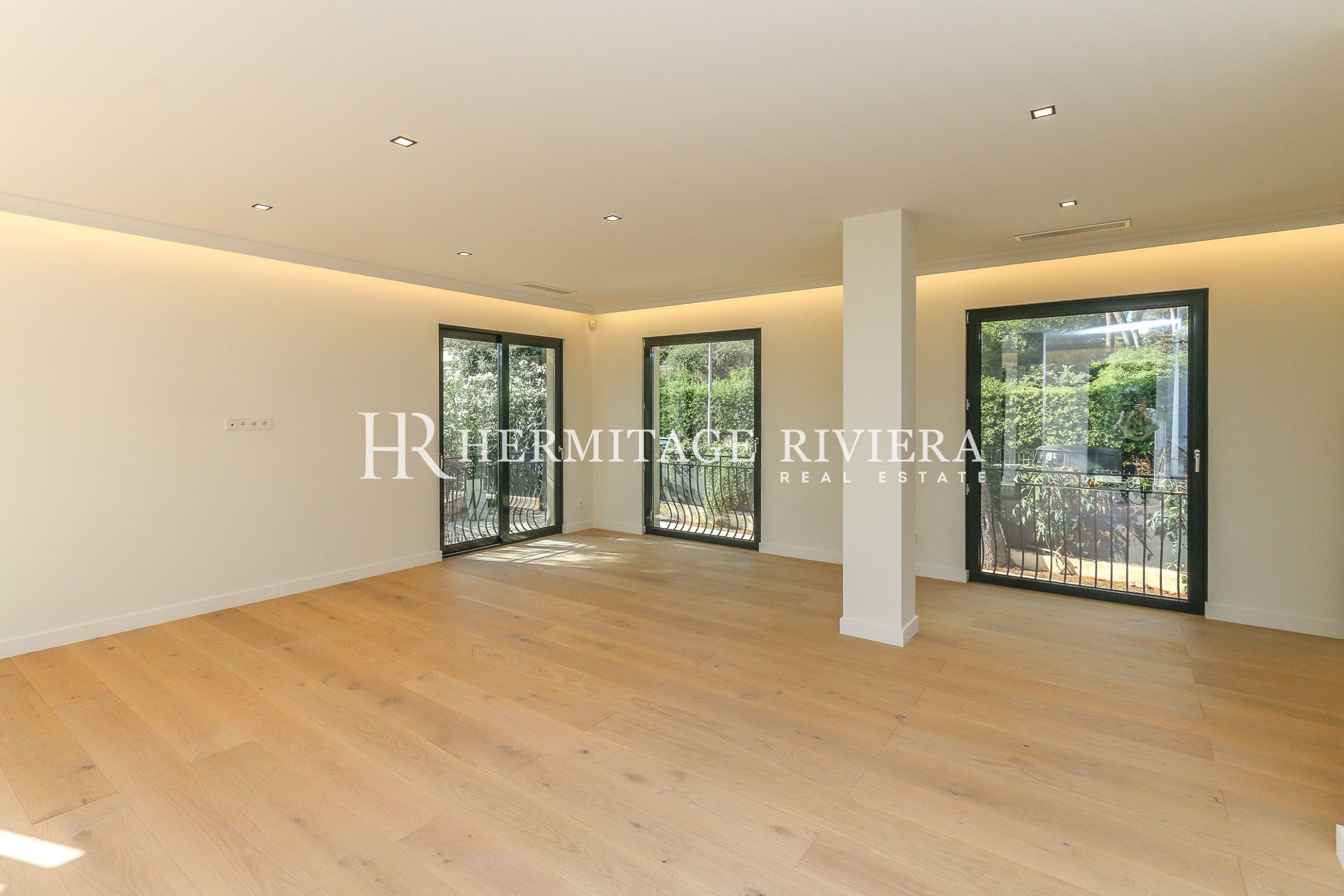Renovert villa - Basseng - Hage - Havutsikt (bilde 11)