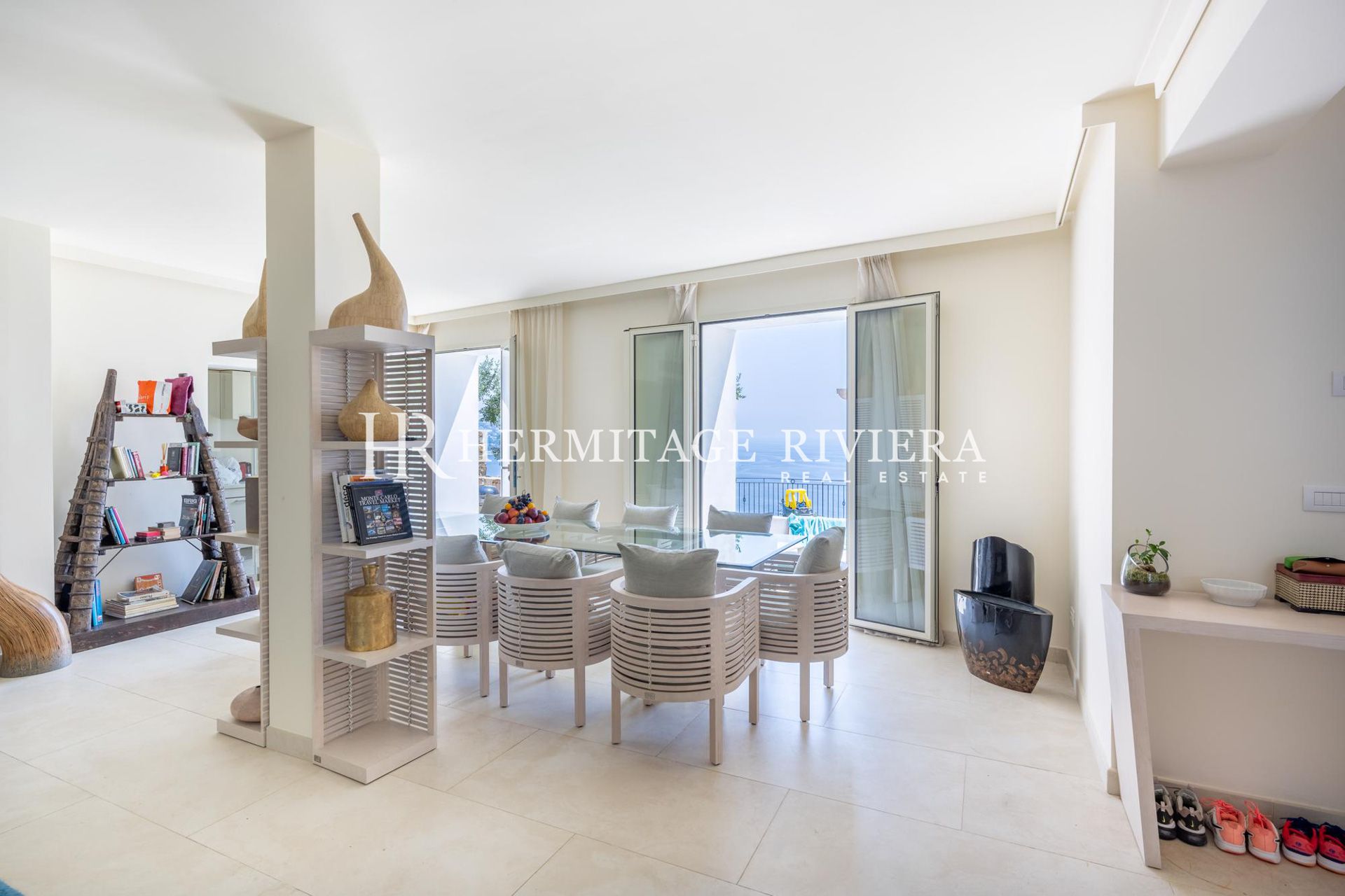 Modern villa - Panoramautsikt över havet - Pool (bild 10)