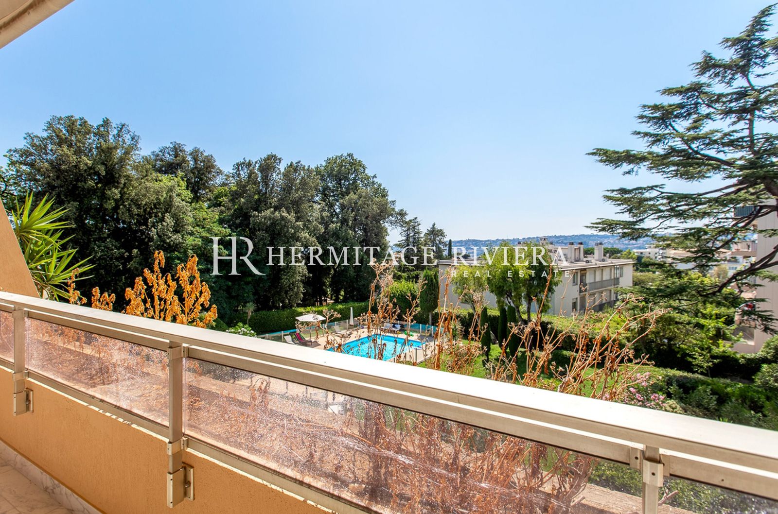 Penthouse in Nice Cimiez 3 bedroom - Roof terrace - Pool  (image 3)