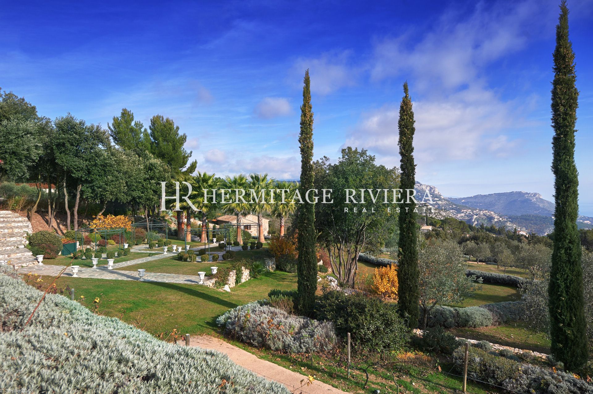 Stunning property - Tennis court - Football field - Heliport (image 26)