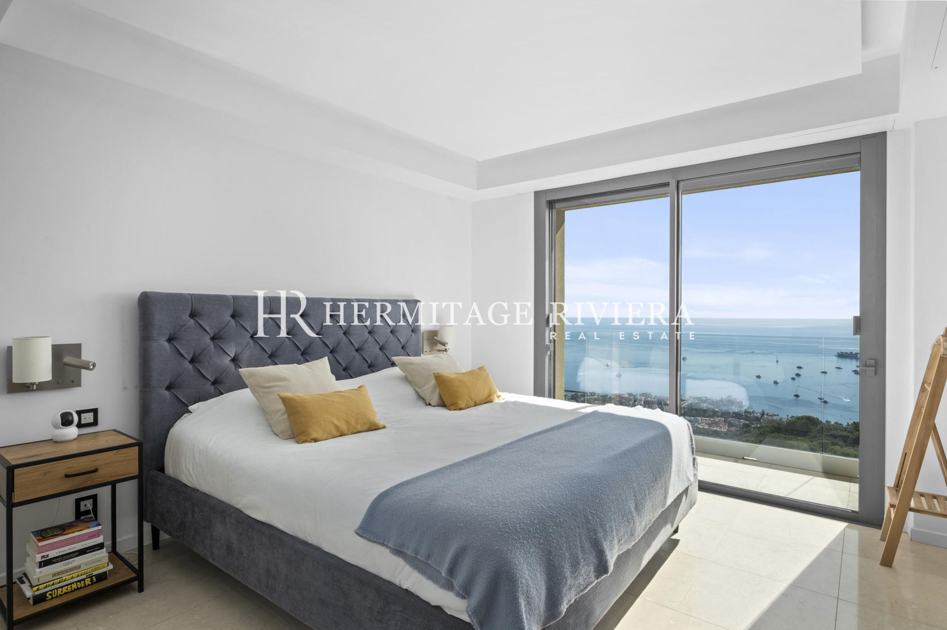 Contemporary property - Fantastique sea views - Pool (image 17)