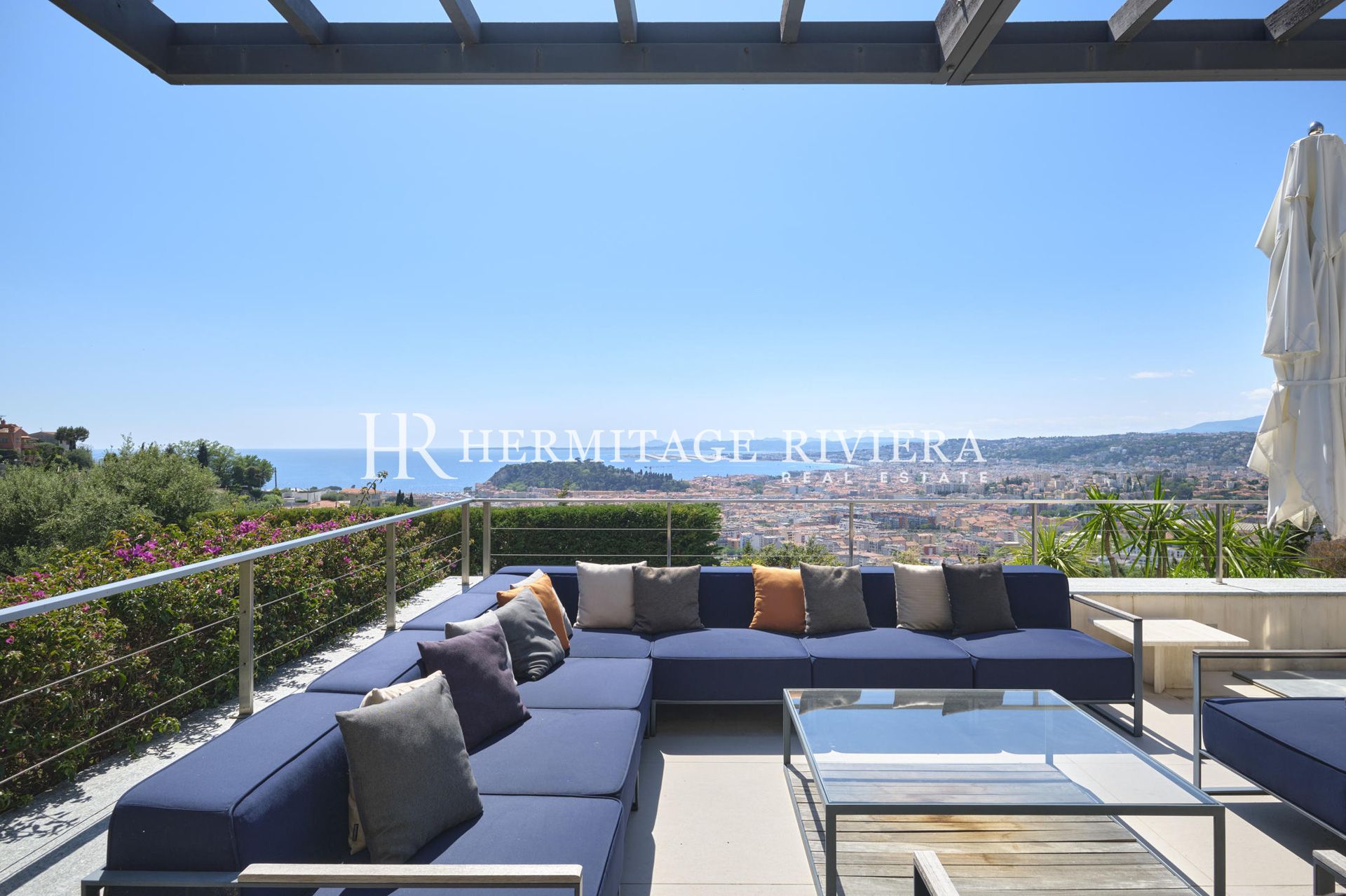 Propiedad moderna - Vistas al mar - Piscina (imagen 16)