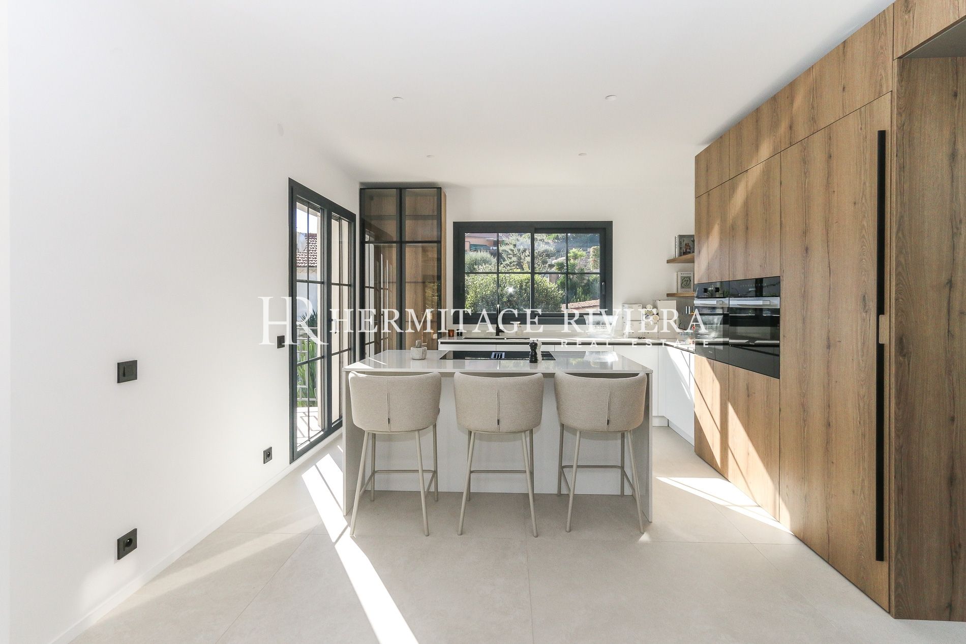 Komplett renovierte Villa – Meerblick – In der Nähe von Monaco (bild 11)