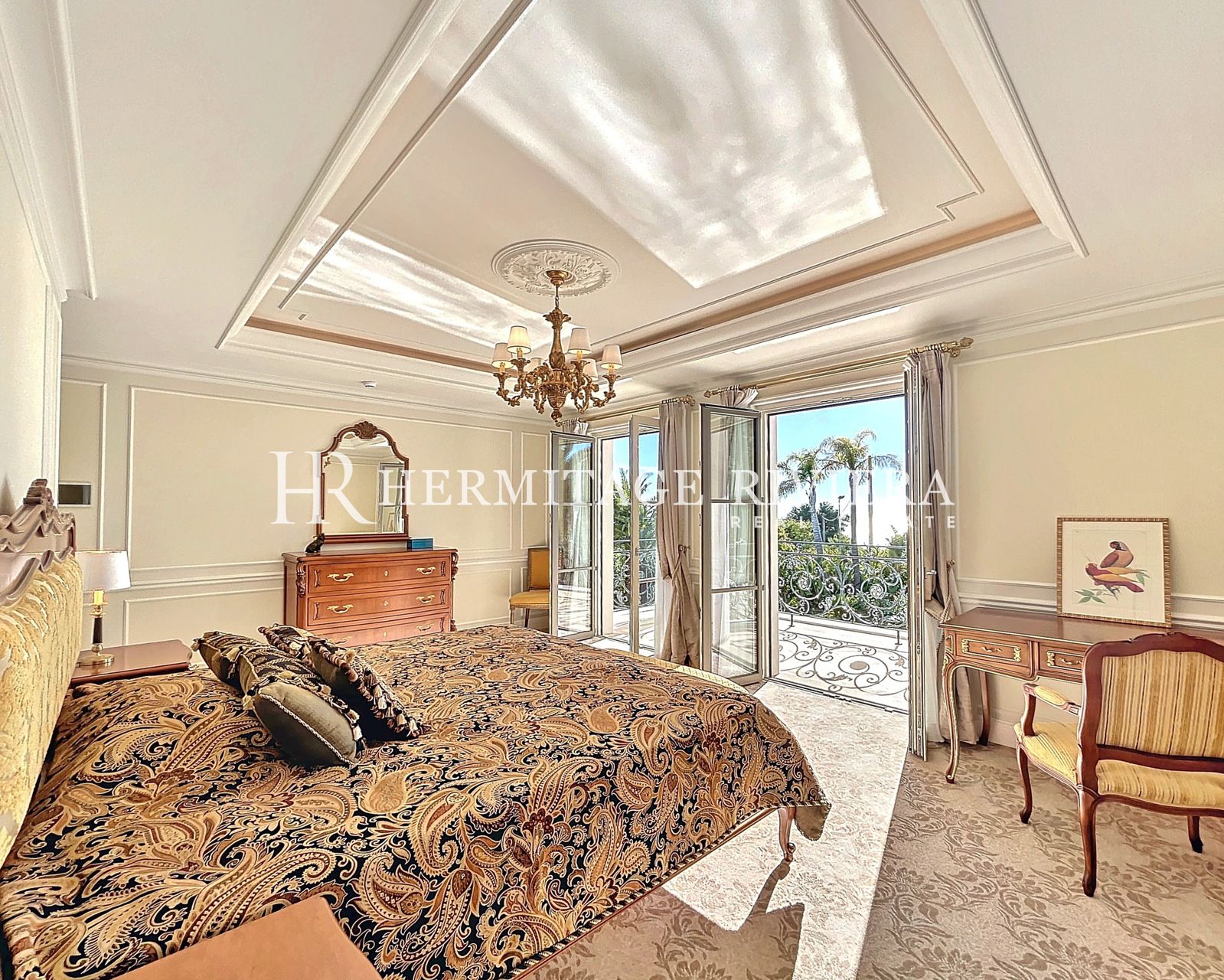 Magnificent Palace - Sea view - Tennis court - Pool (image 24)