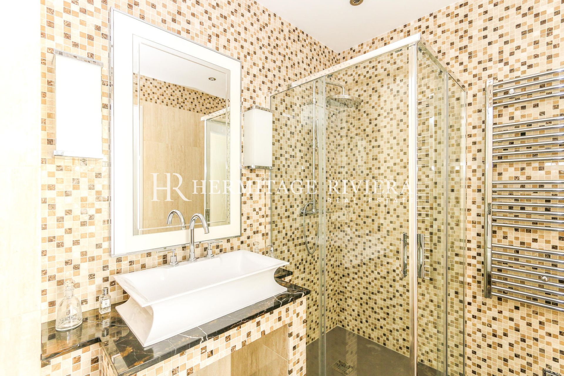 Property of two villas - Сlose Monaco - Sea views (image 14)