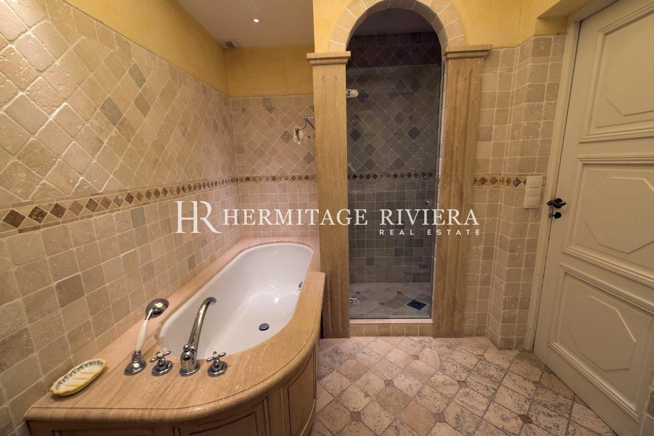 Meravigliosa proprietà sul lungomare - Piscina - Eliporto (immagine 18)
