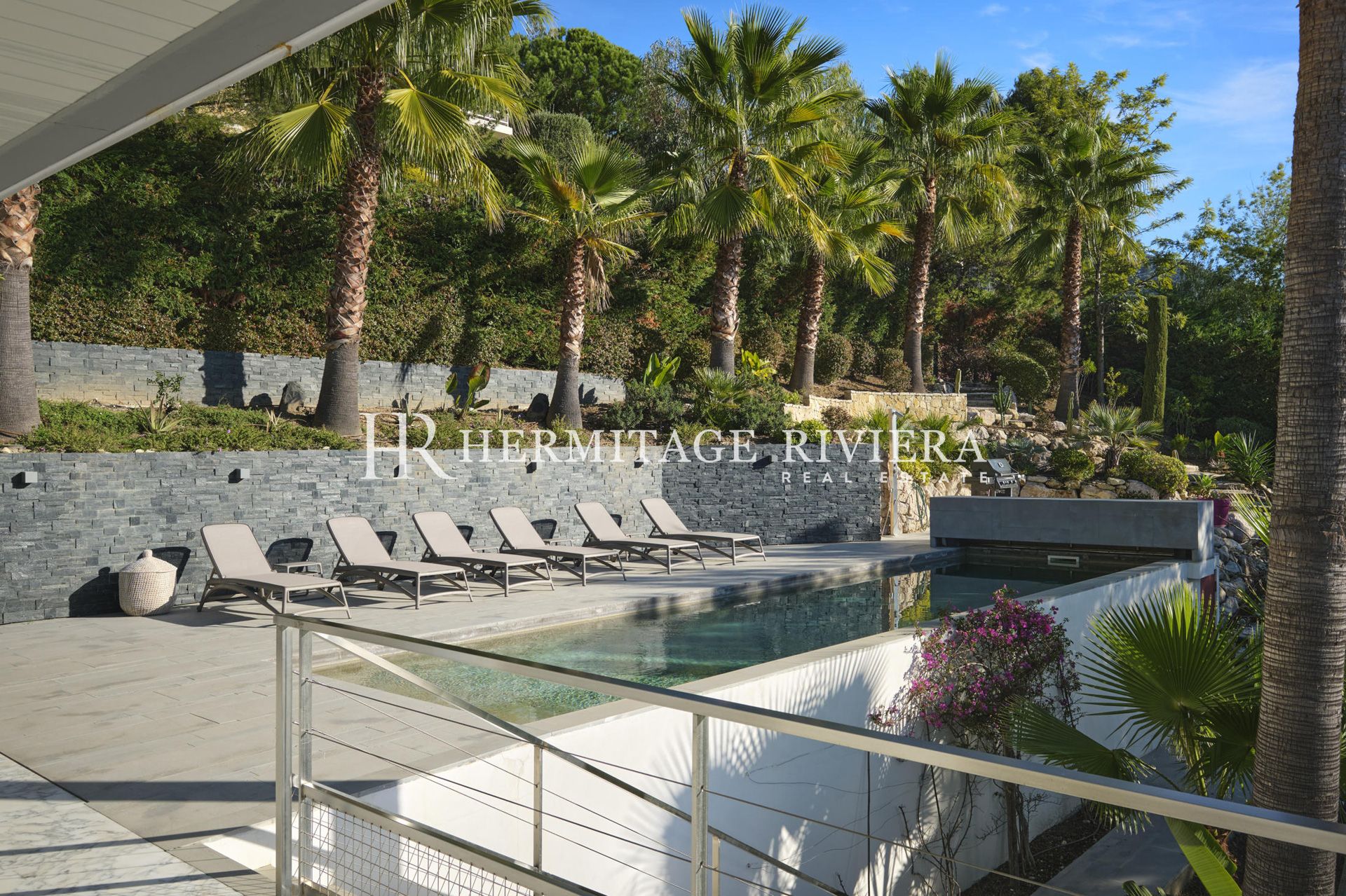 Modern villa in secure domain close Monaco (image 16)