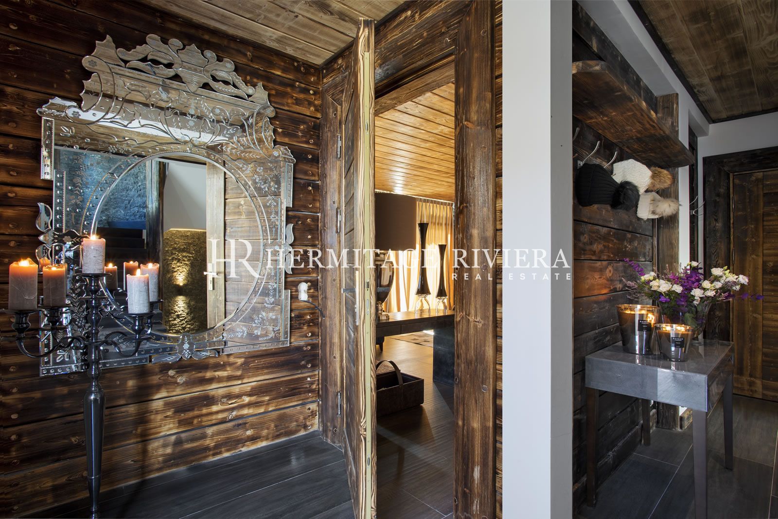 Luxury chalet by the slopes (image 29)
