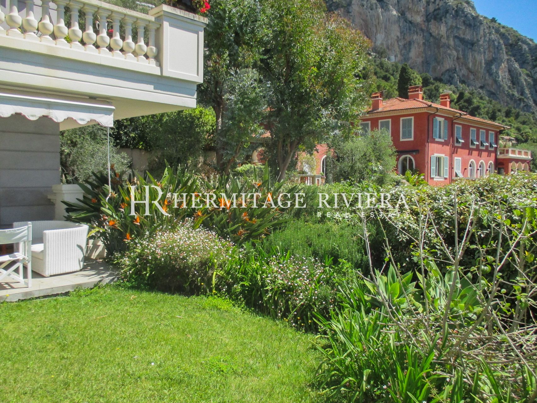 3 bedroom apartment with private garden (image 5)