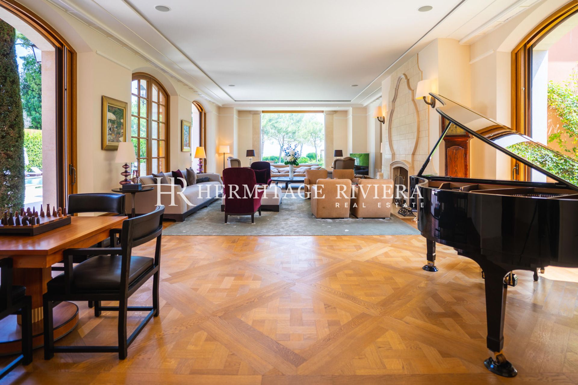 Exclusive waterfront property - Pool - Sea views (image 8)