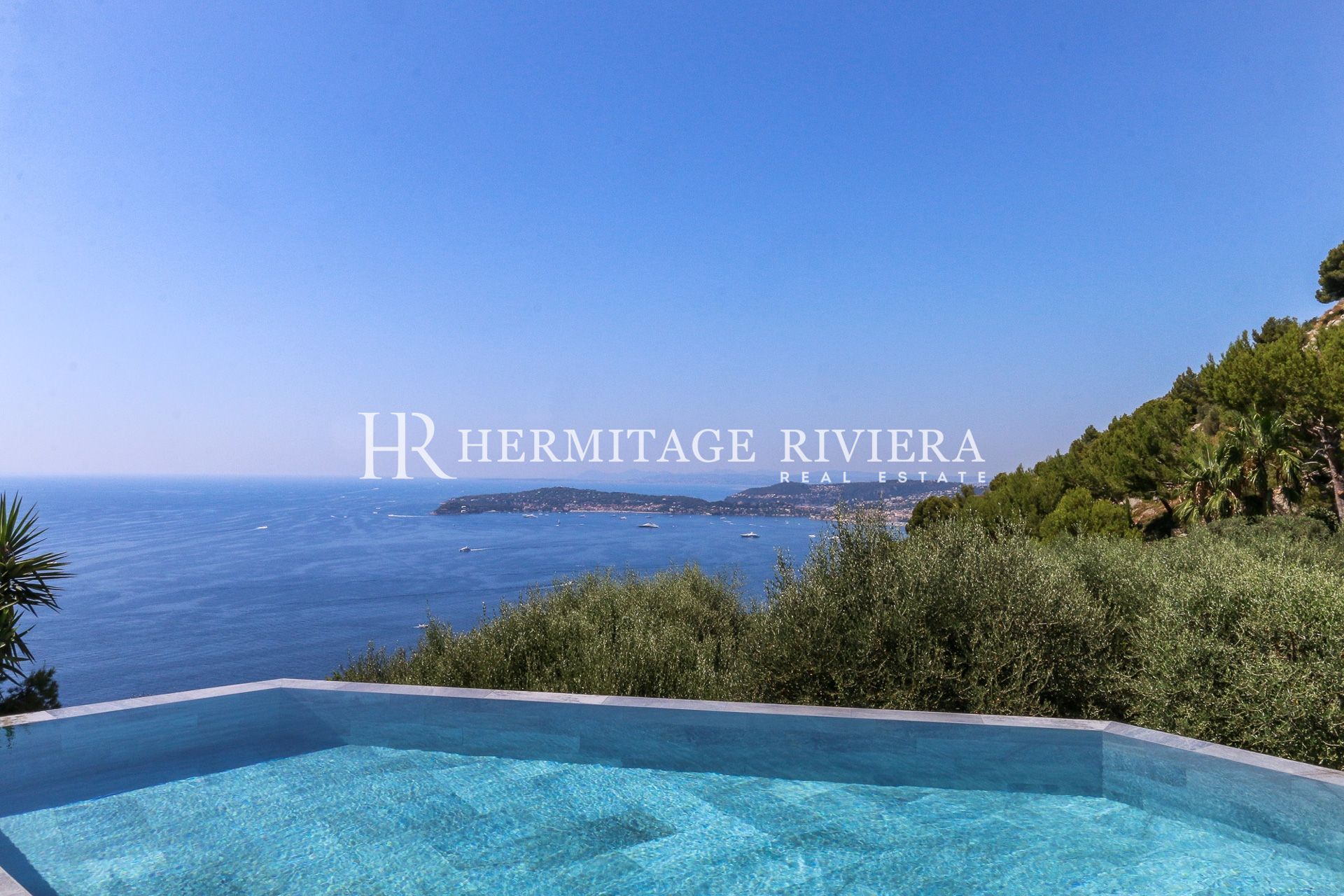 Property overlooking Monaco - Sea views - Pool - Flat garden  (image 3)