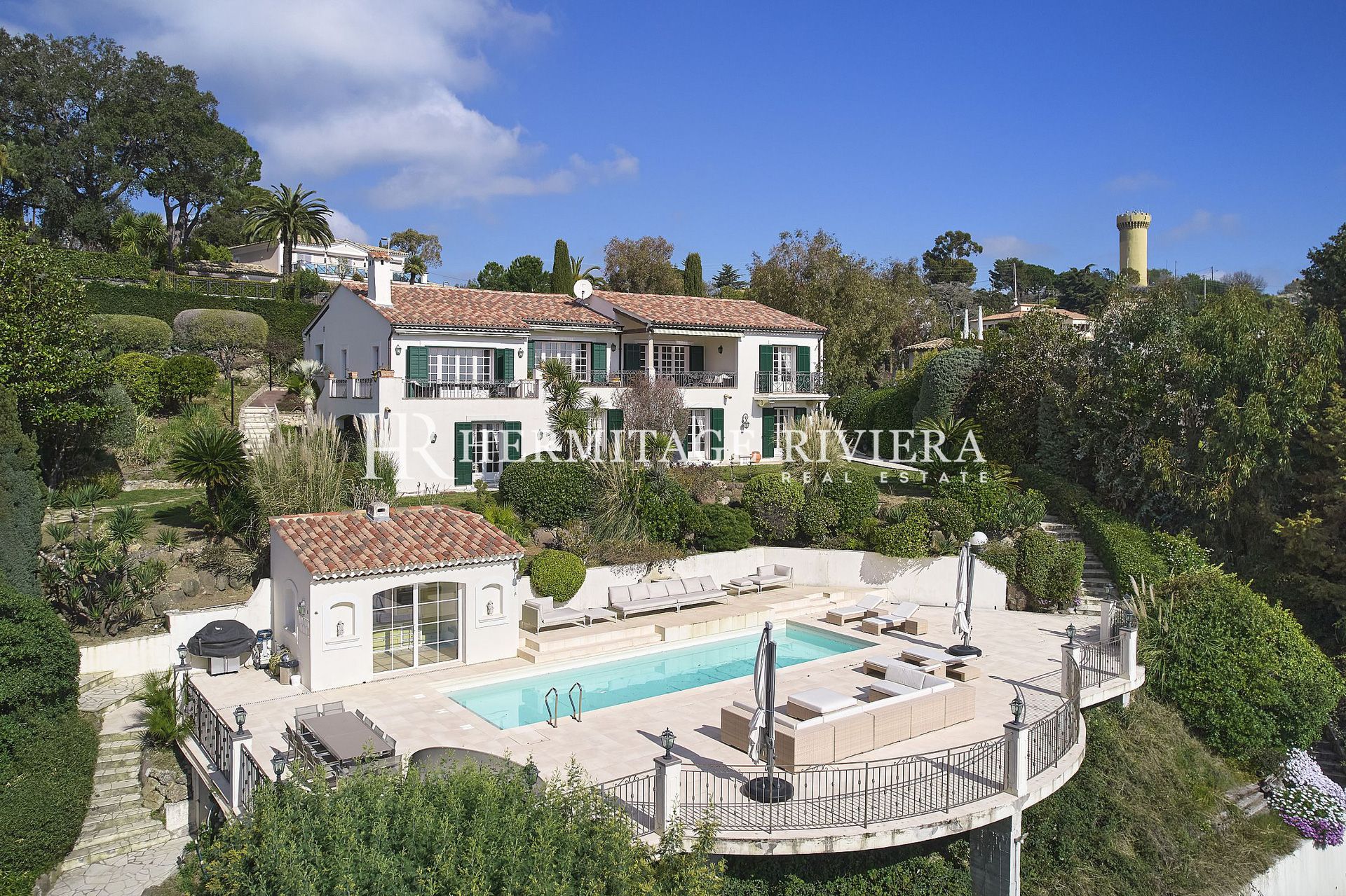 Красивое владение с видом на море (изображение 1)