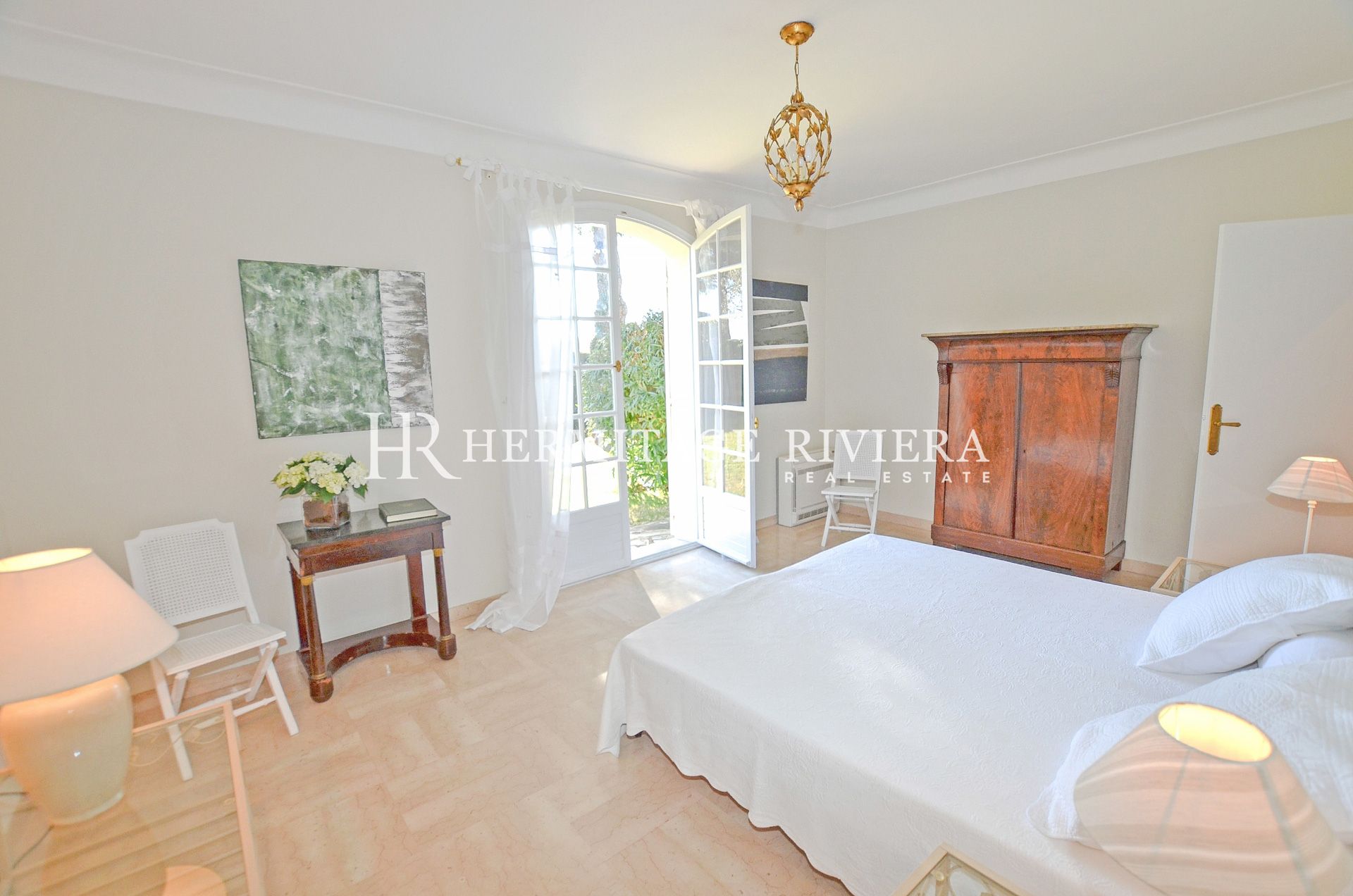 Stunning sea views - Pool - Flat garden (image 16)