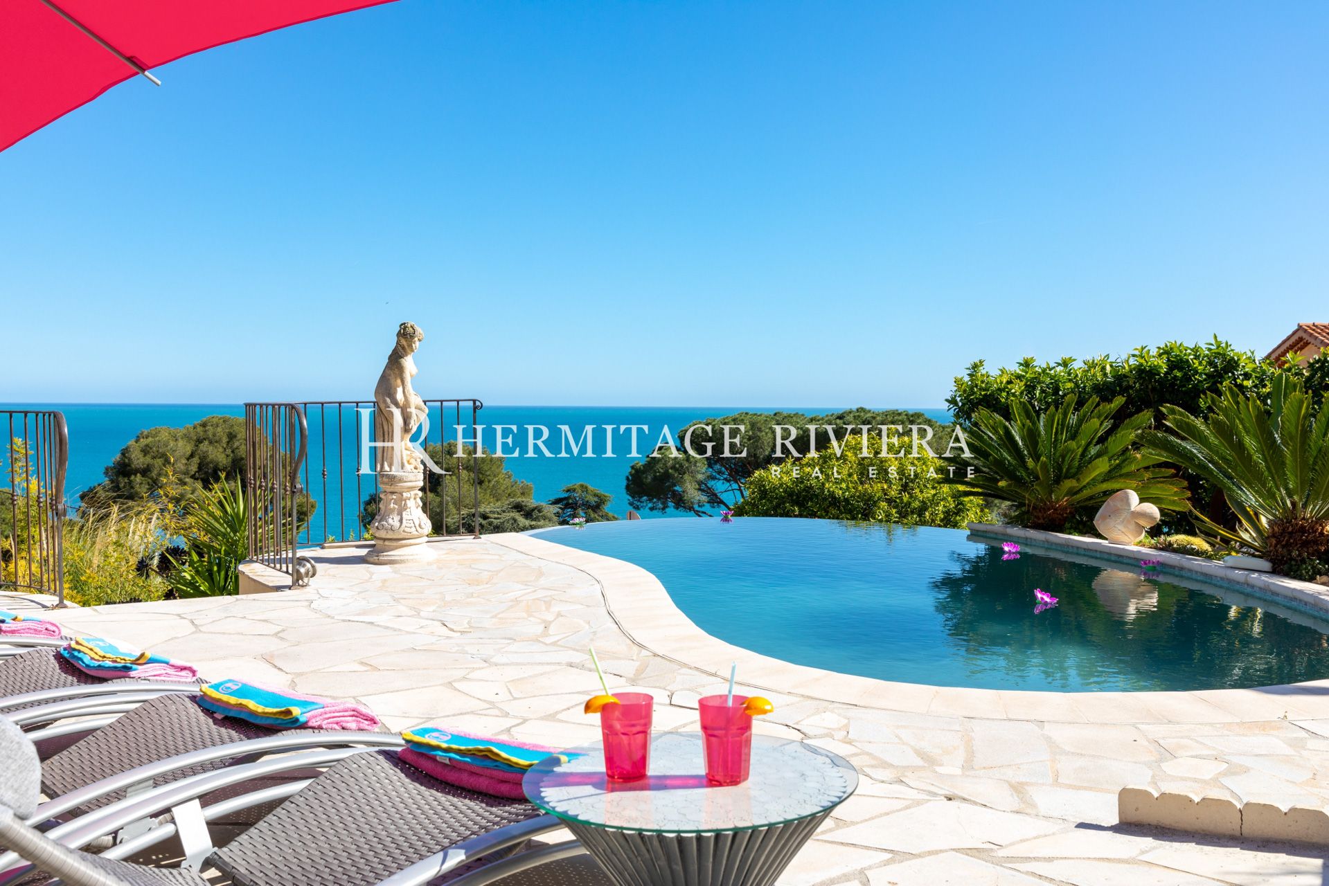 Close to the beach - Pool - Sea views (image 5)